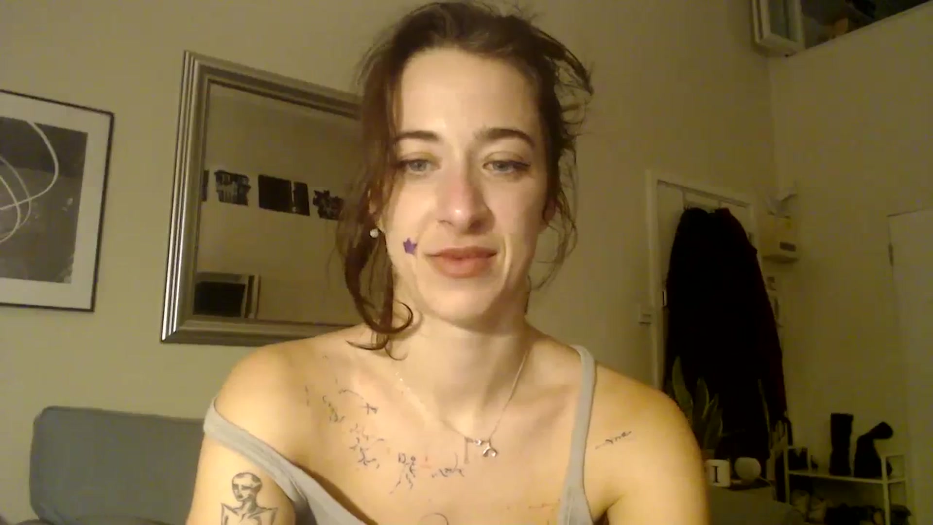 Gallery image thumbnail from KlaraDelgado's myfreecams stream on, 12/25/2023, 17:33 image 15 of 20