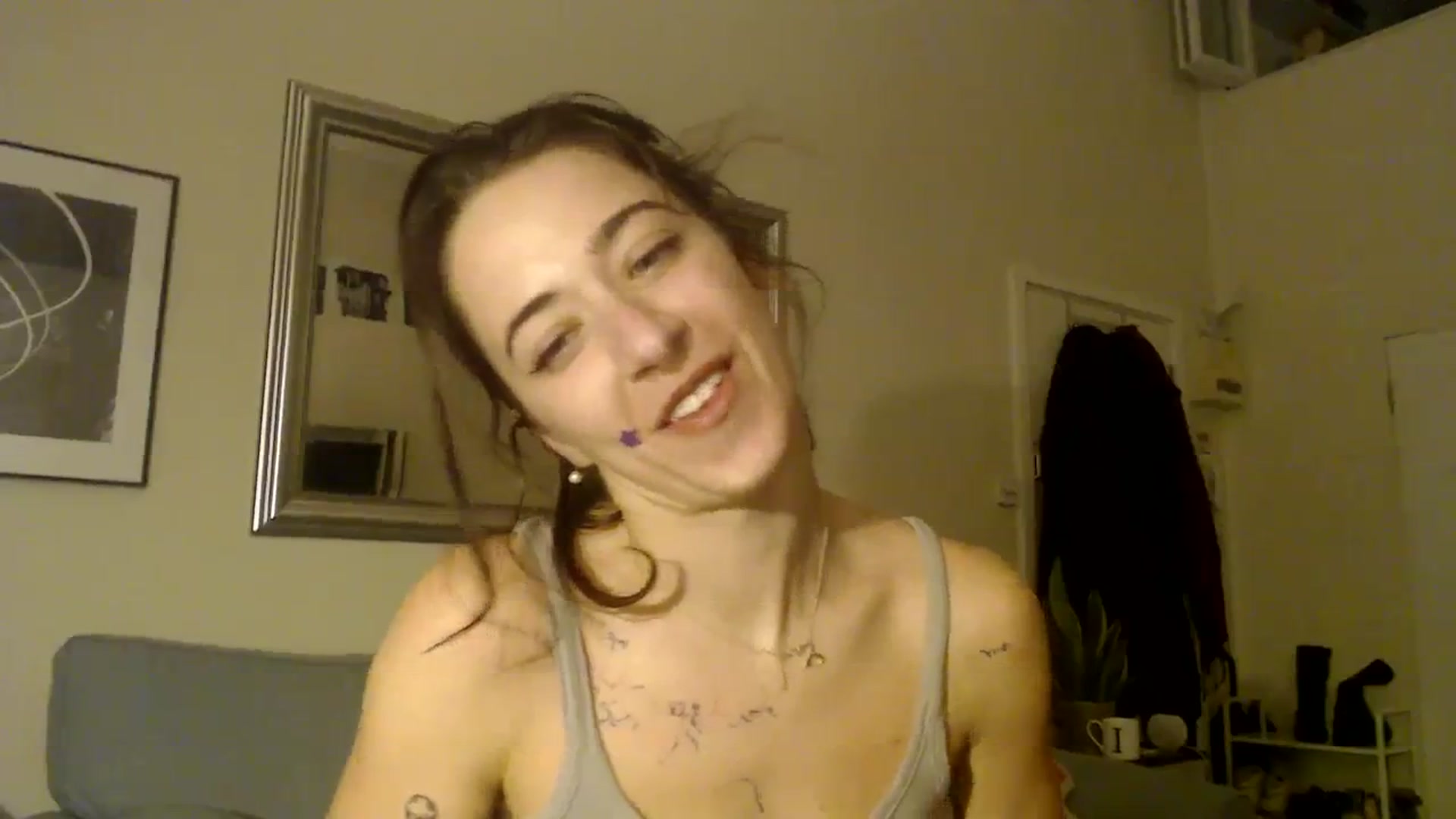Gallery image thumbnail from KlaraDelgado's myfreecams stream on, 12/25/2023, 17:33 image 2 of 20