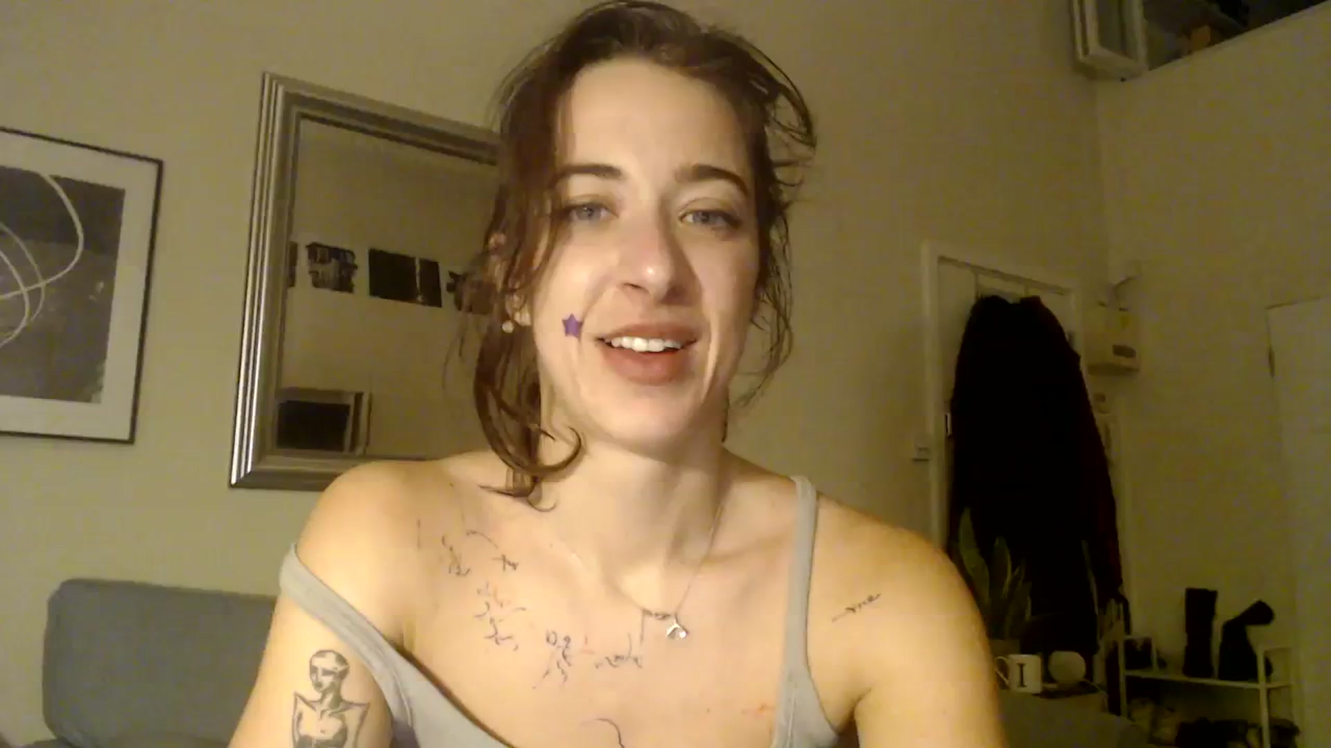 Gallery image thumbnail from KlaraDelgado's myfreecams stream on, 12/25/2023, 17:33 image 18 of 20