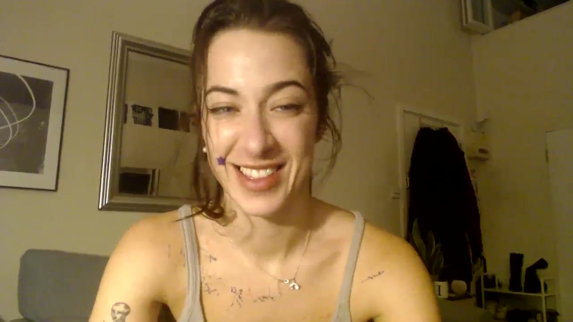 Gallery image thumbnail from KlaraDelgado's myfreecams stream on, 12/25/2023, 17:33 image 8 of 20