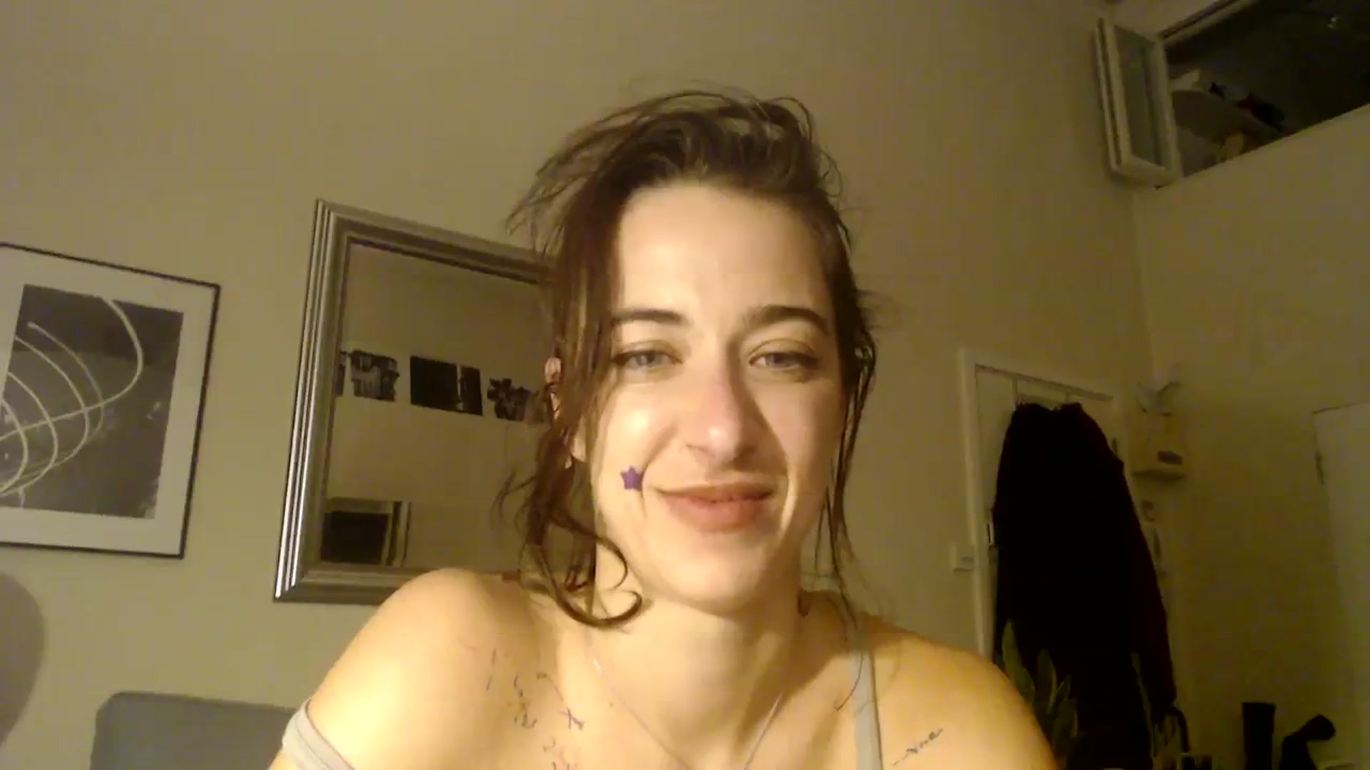Gallery image thumbnail from KlaraDelgado's myfreecams stream on, 12/25/2023, 17:56 image 18 of 20