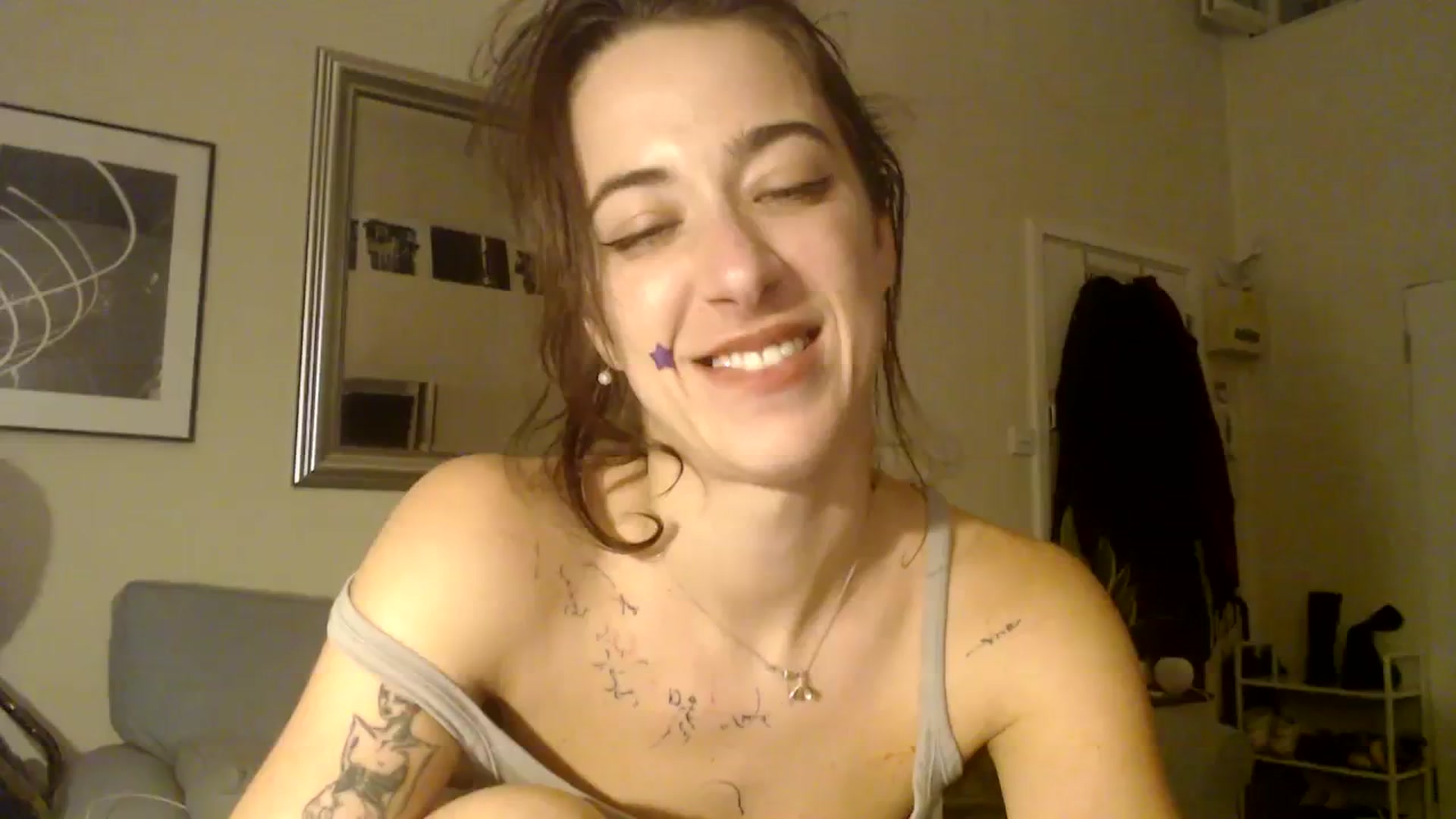 Gallery image thumbnail from KlaraDelgado's myfreecams stream on, 12/25/2023, 17:56 image 19 of 20