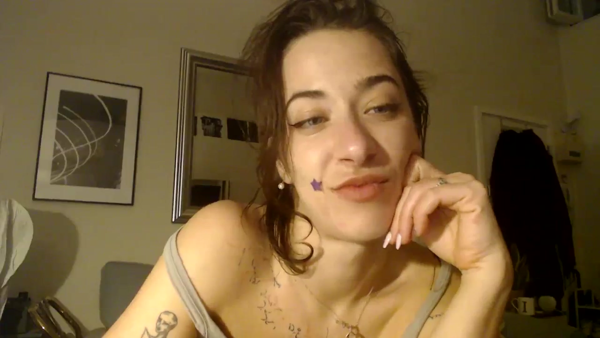 Gallery image thumbnail from KlaraDelgado's myfreecams stream on, 12/25/2023, 17:56 image 14 of 20