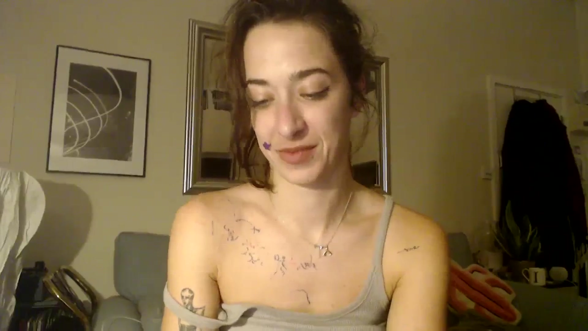 Gallery image thumbnail from KlaraDelgado's myfreecams stream on, 12/25/2023, 17:56 image 3 of 20