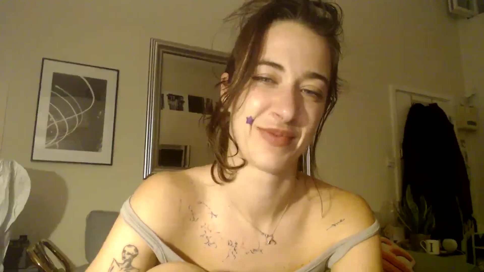 Gallery image thumbnail from KlaraDelgado's myfreecams stream on, 12/25/2023, 17:56 image 13 of 20