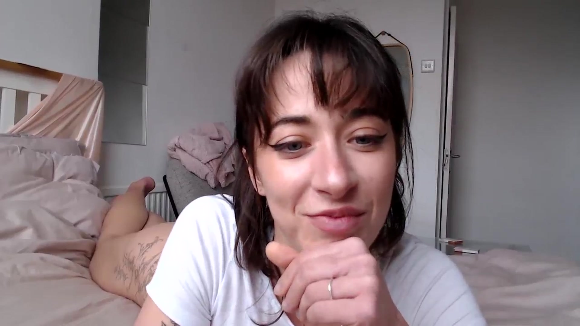 Gallery image thumbnail from KlaraDelgado's myfreecams stream on, 03/11/2024, 13:48 image 9 of 20