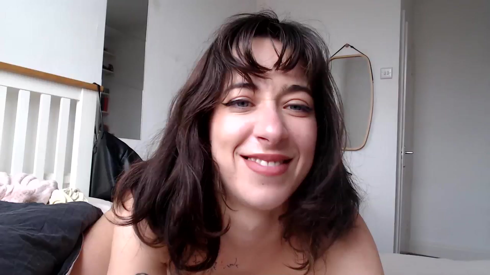 Gallery image thumbnail from KlaraDelgado's myfreecams stream on, 03/27/2024, 11:21 image 19 of 20