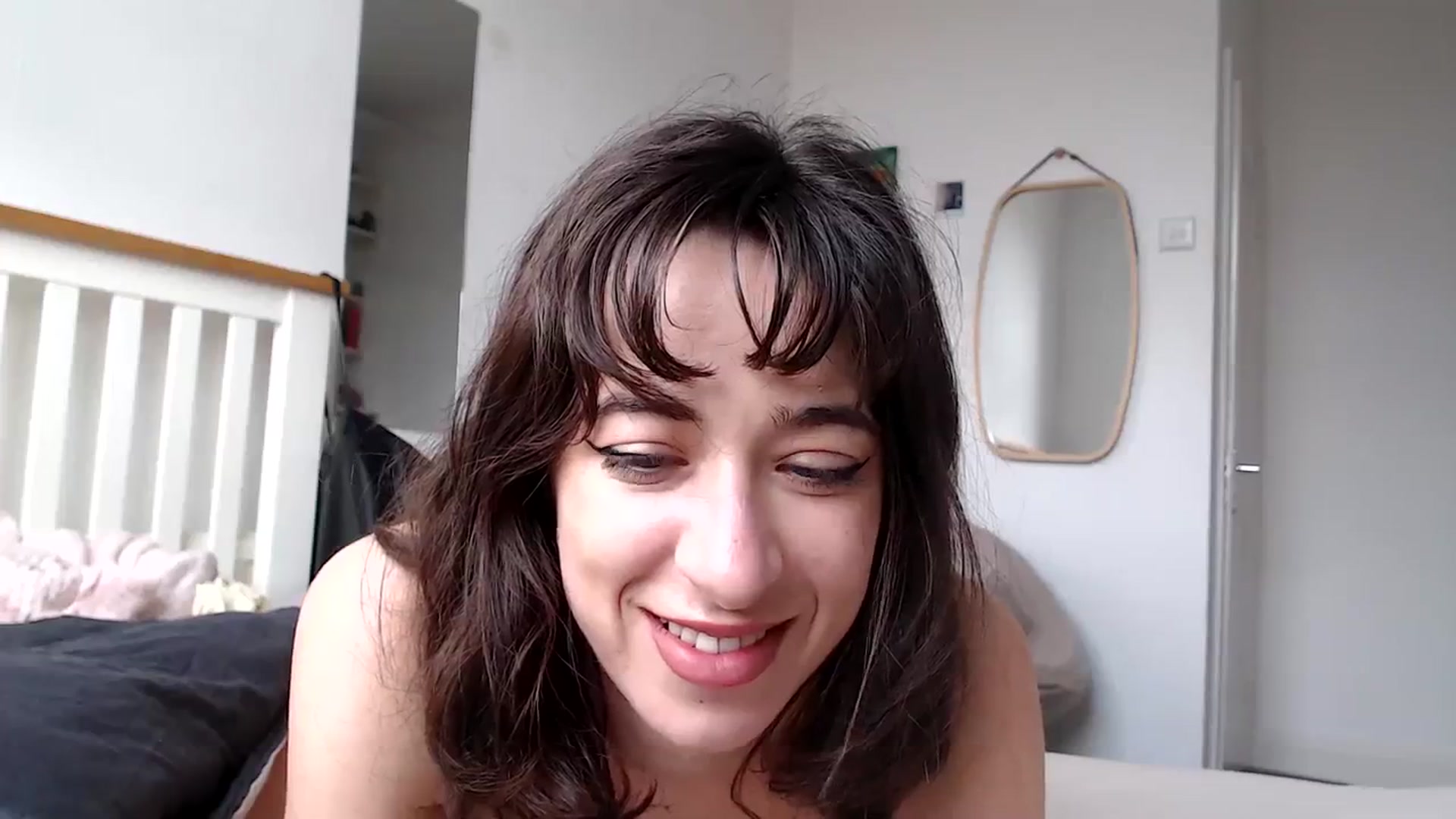 Gallery image thumbnail from KlaraDelgado's myfreecams stream on, 03/27/2024, 11:21 image 16 of 20