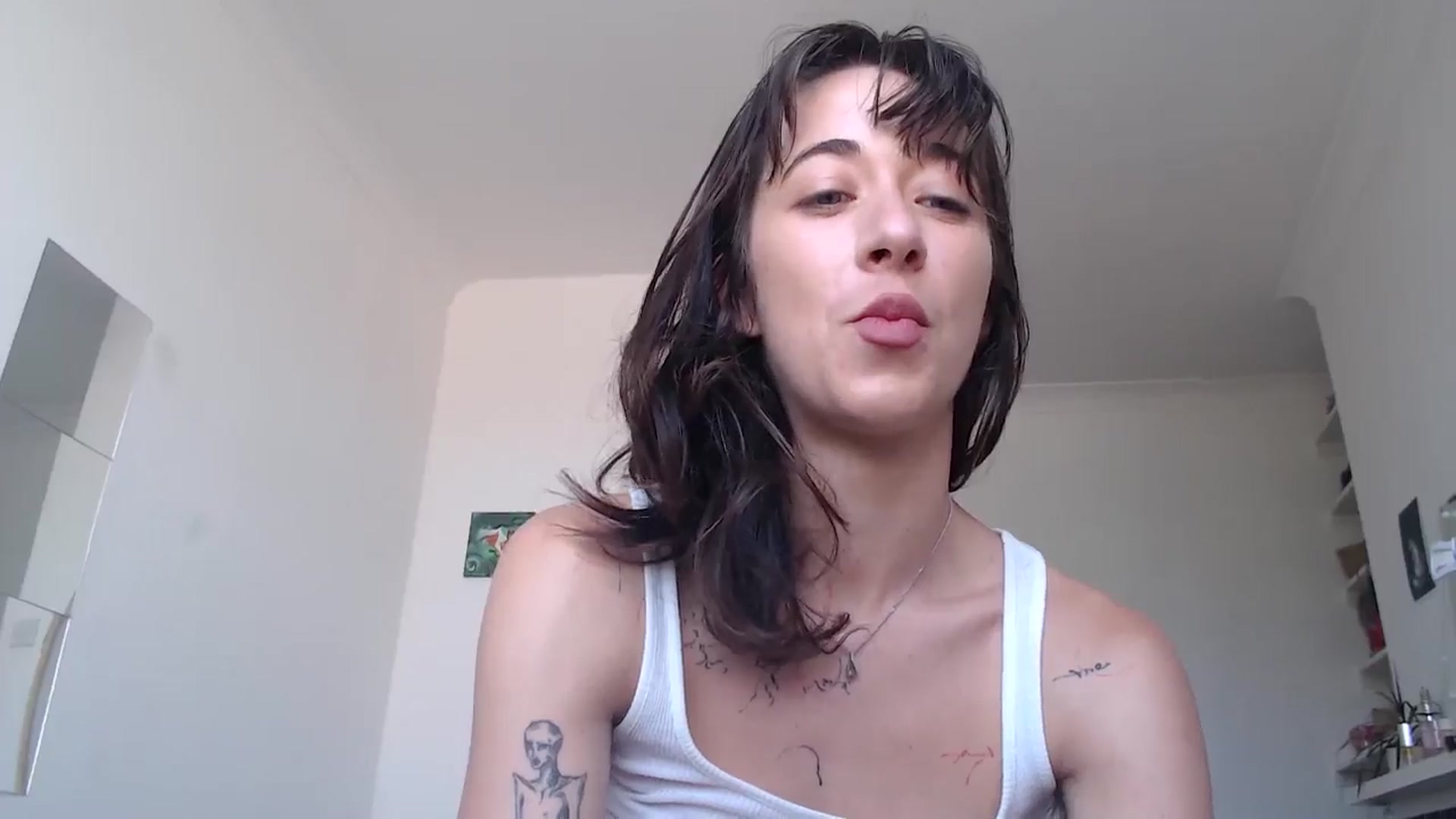 Gallery image thumbnail from KlaraDelgado's myfreecams stream on, 05/19/2024, 09:23 image 17 of 20