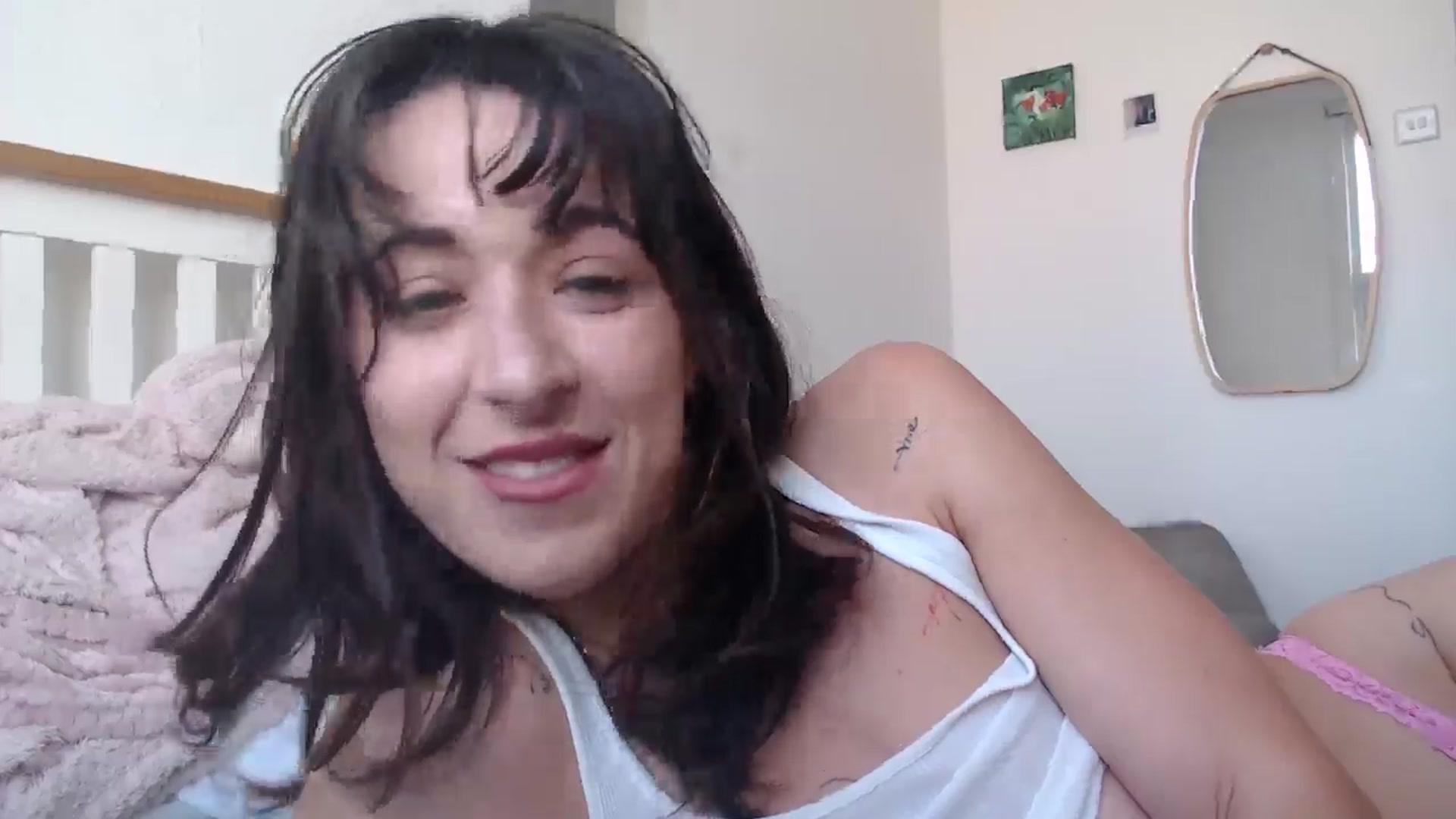 Gallery image thumbnail from KlaraDelgado's myfreecams stream on, 05/19/2024, 09:23 image 10 of 20