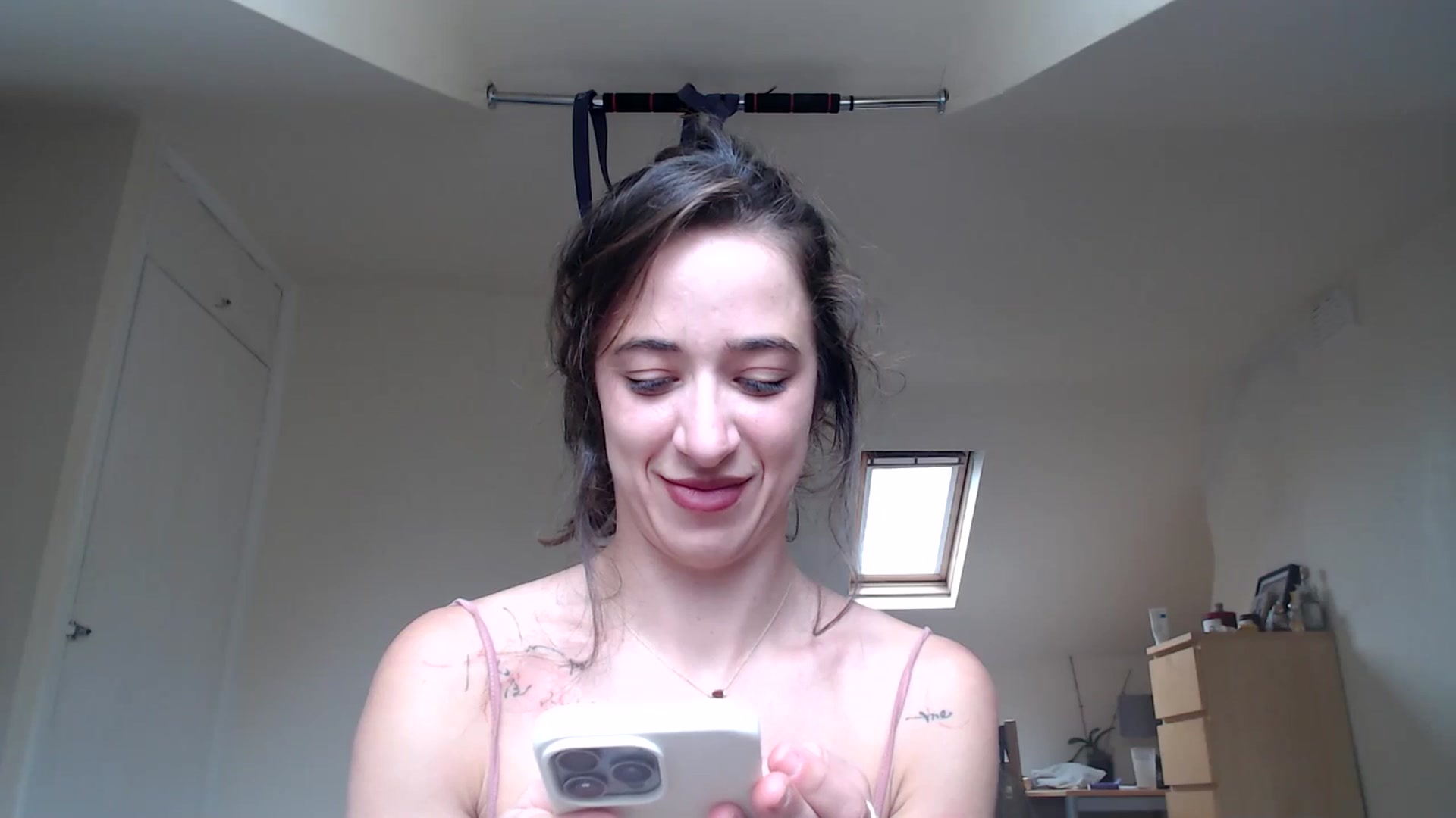 Gallery image thumbnail from KlaraDelgado's myfreecams stream on, 10/15/2025, 12:19 image 10 of 20