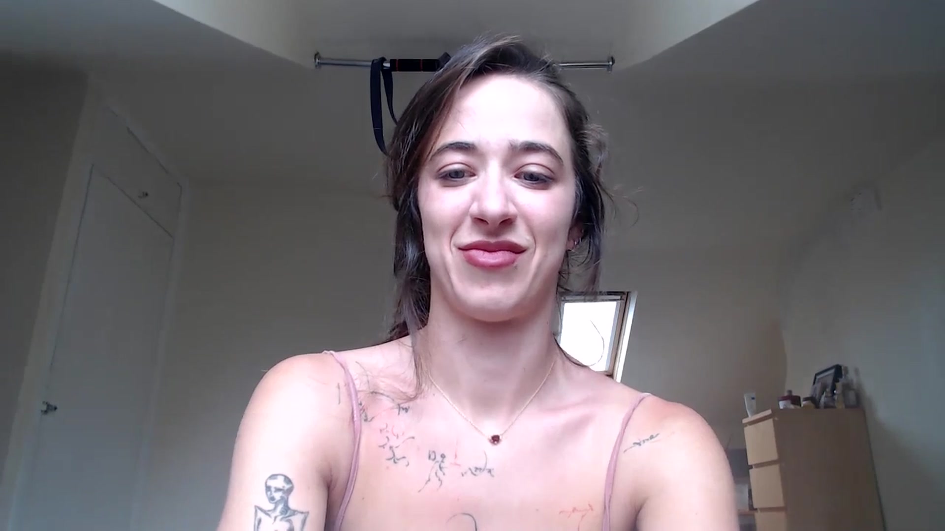Gallery image thumbnail from KlaraDelgado's myfreecams stream on, 10/15/2025, 12:19 image 4 of 20
