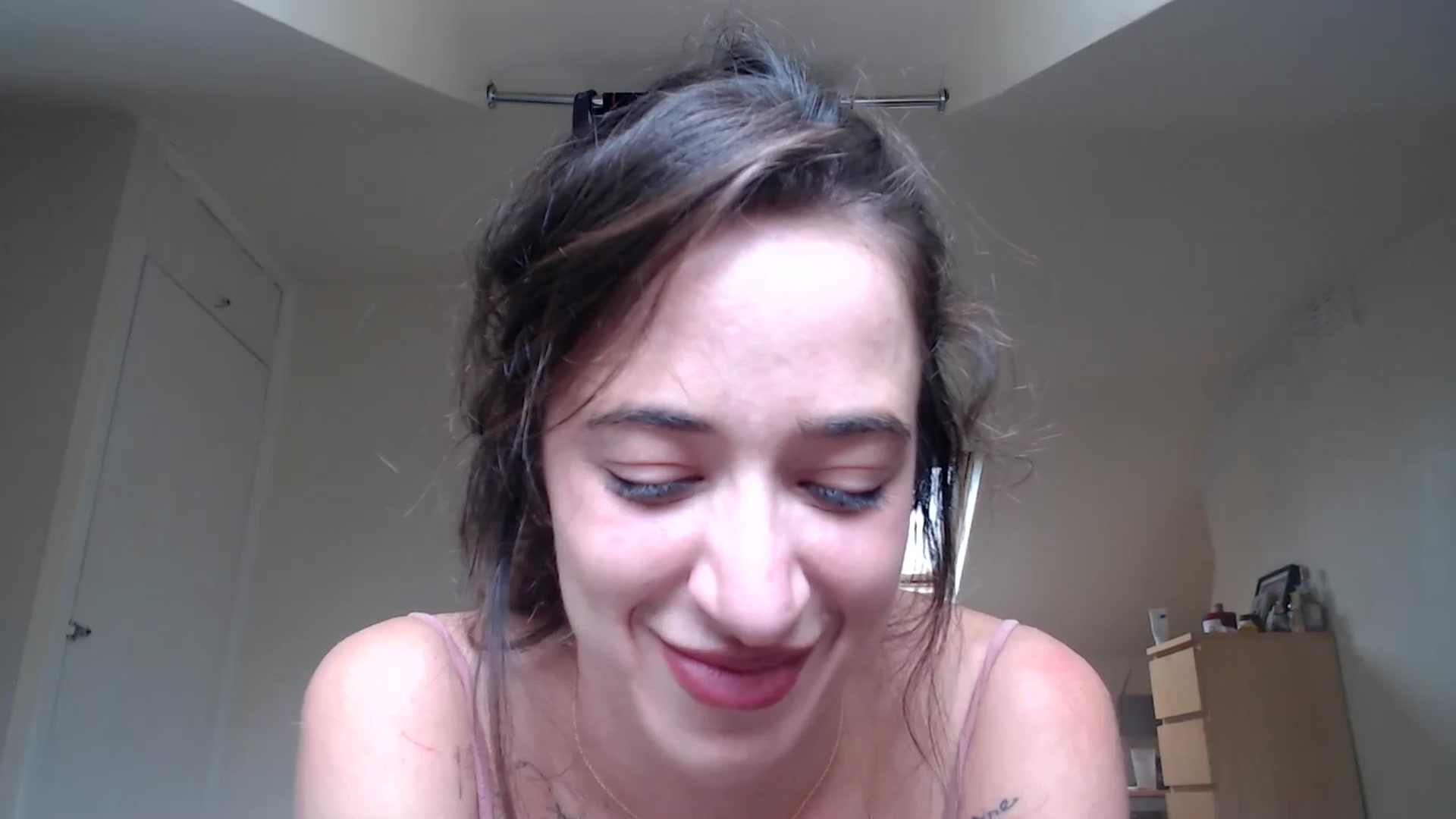 Gallery image thumbnail from KlaraDelgado's myfreecams stream on, 10/15/2025, 12:19 image 13 of 20