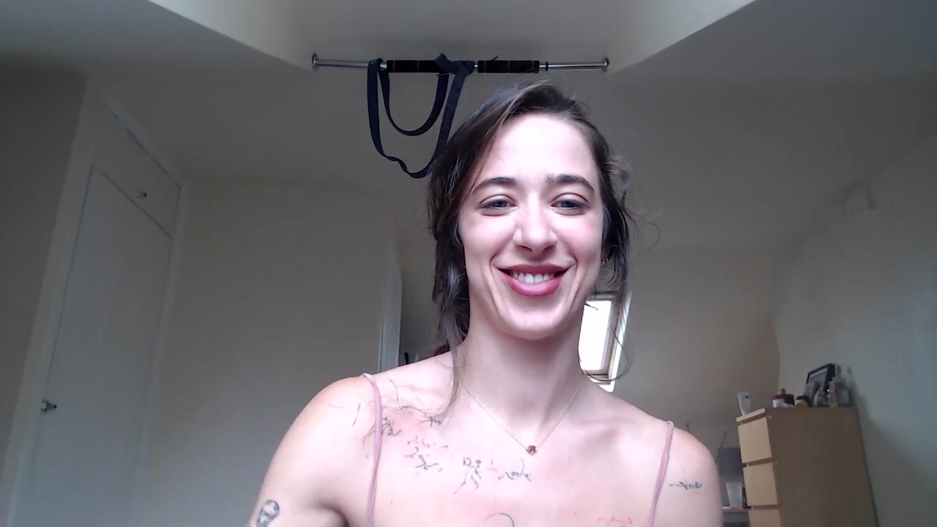 Gallery image thumbnail from KlaraDelgado's myfreecams stream on, 10/15/2025, 12:19 image 5 of 20
