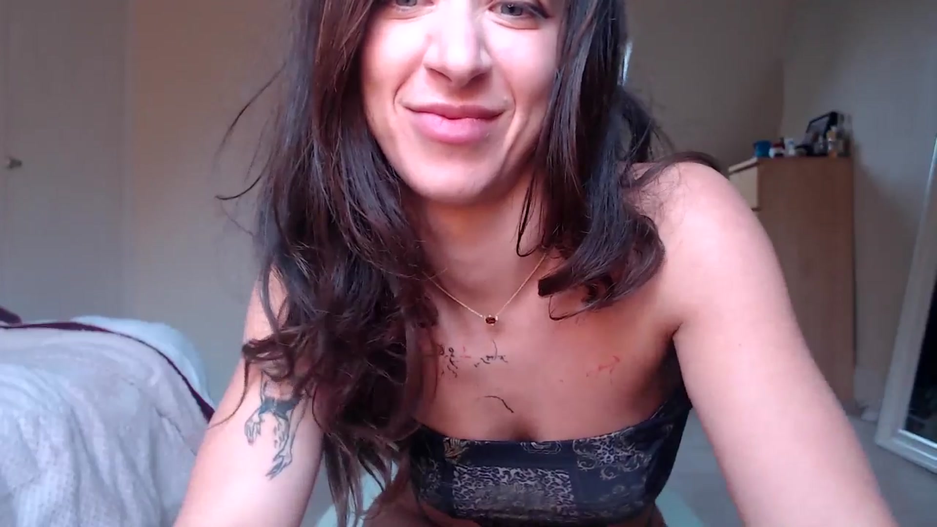 Gallery image thumbnail from KlaraDelgado's myfreecams stream on, 10/18/2025, 11:18 image 8 of 20