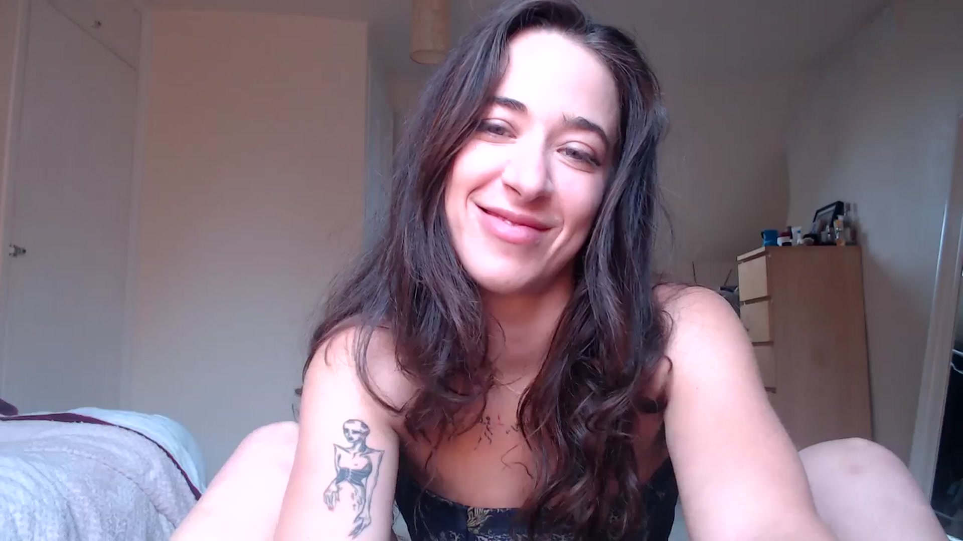 Gallery image thumbnail from KlaraDelgado's myfreecams stream on, 10/18/2025, 11:18 image 20 of 20