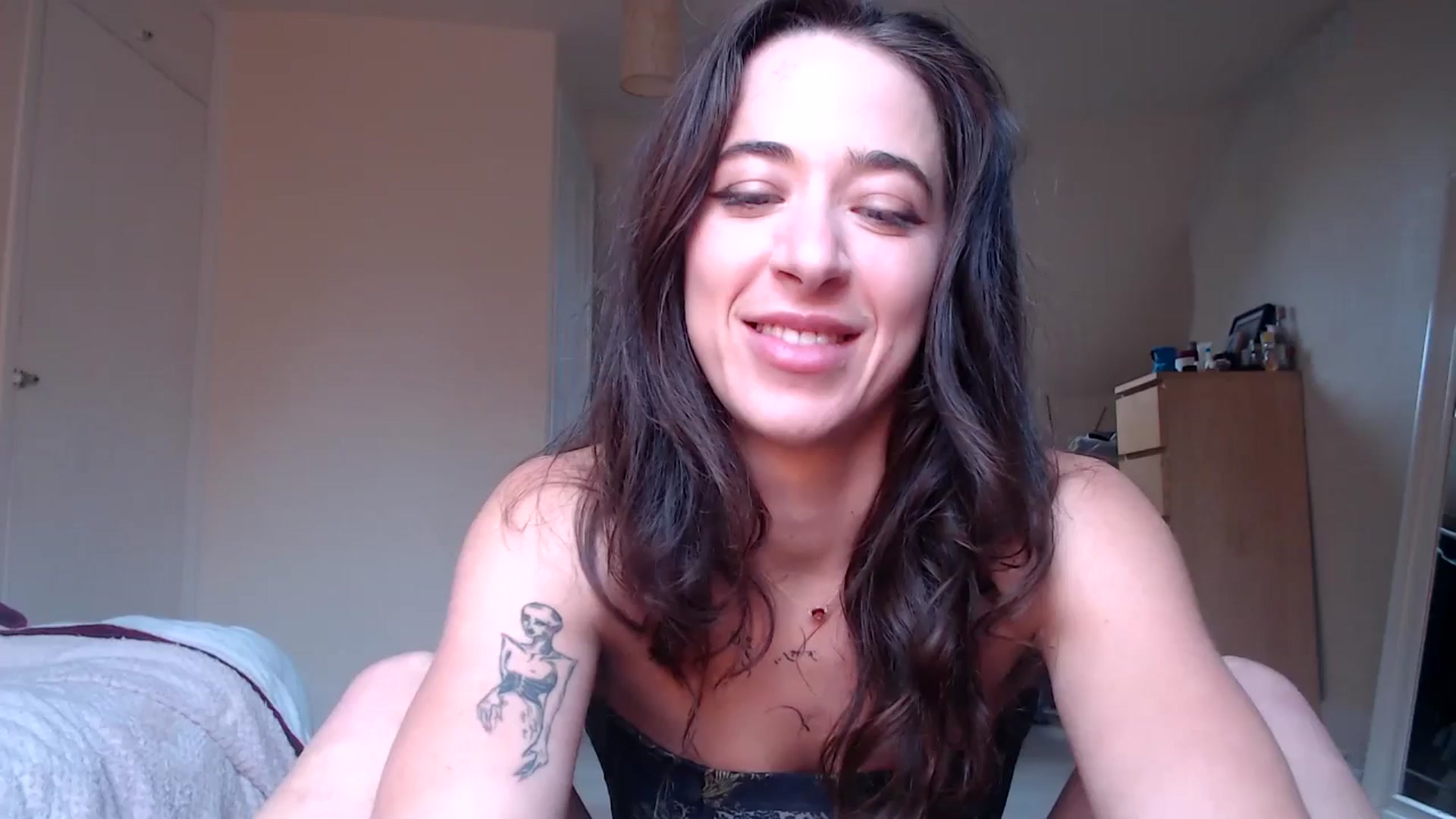 Gallery image thumbnail from KlaraDelgado's myfreecams stream on, 10/18/2025, 11:18 image 17 of 20