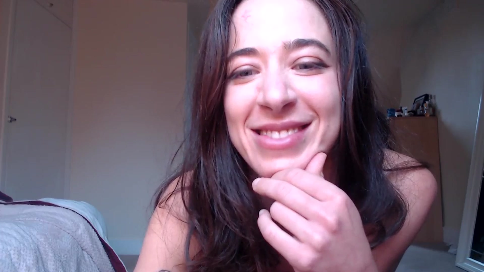 Gallery image thumbnail from KlaraDelgado's myfreecams stream on, 10/18/2025, 11:18 image 9 of 20