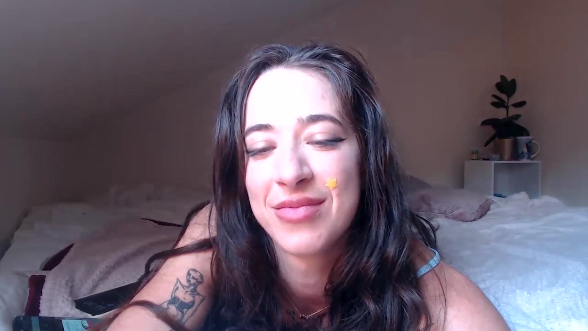 Gallery image thumbnail from KlaraDelgado's myfreecams stream on, 10/27/2025, 14:41 image 11 of 20