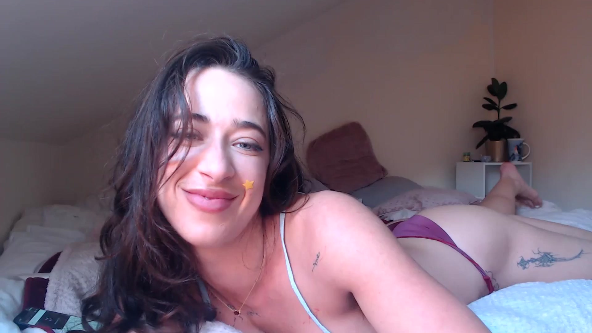 Gallery image thumbnail from KlaraDelgado's myfreecams stream on, 10/27/2025, 14:41 image 1 of 20