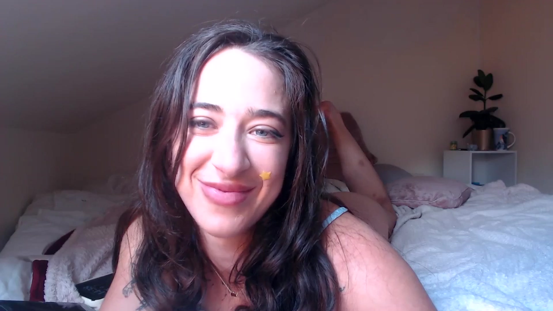 Gallery image thumbnail from KlaraDelgado's myfreecams stream on, 10/27/2025, 14:41 image 19 of 20