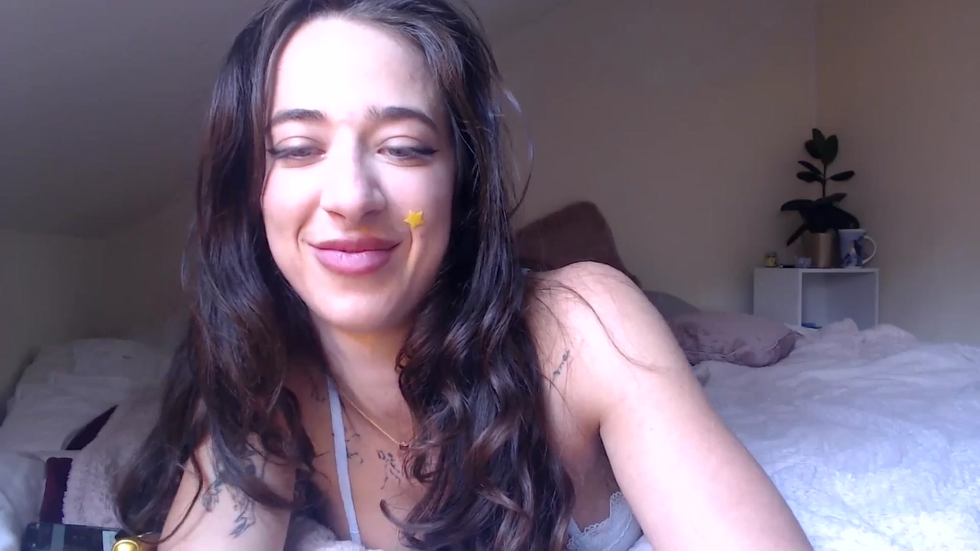 Gallery image thumbnail from KlaraDelgado's myfreecams stream on, 10/27/2025, 14:41 image 8 of 20