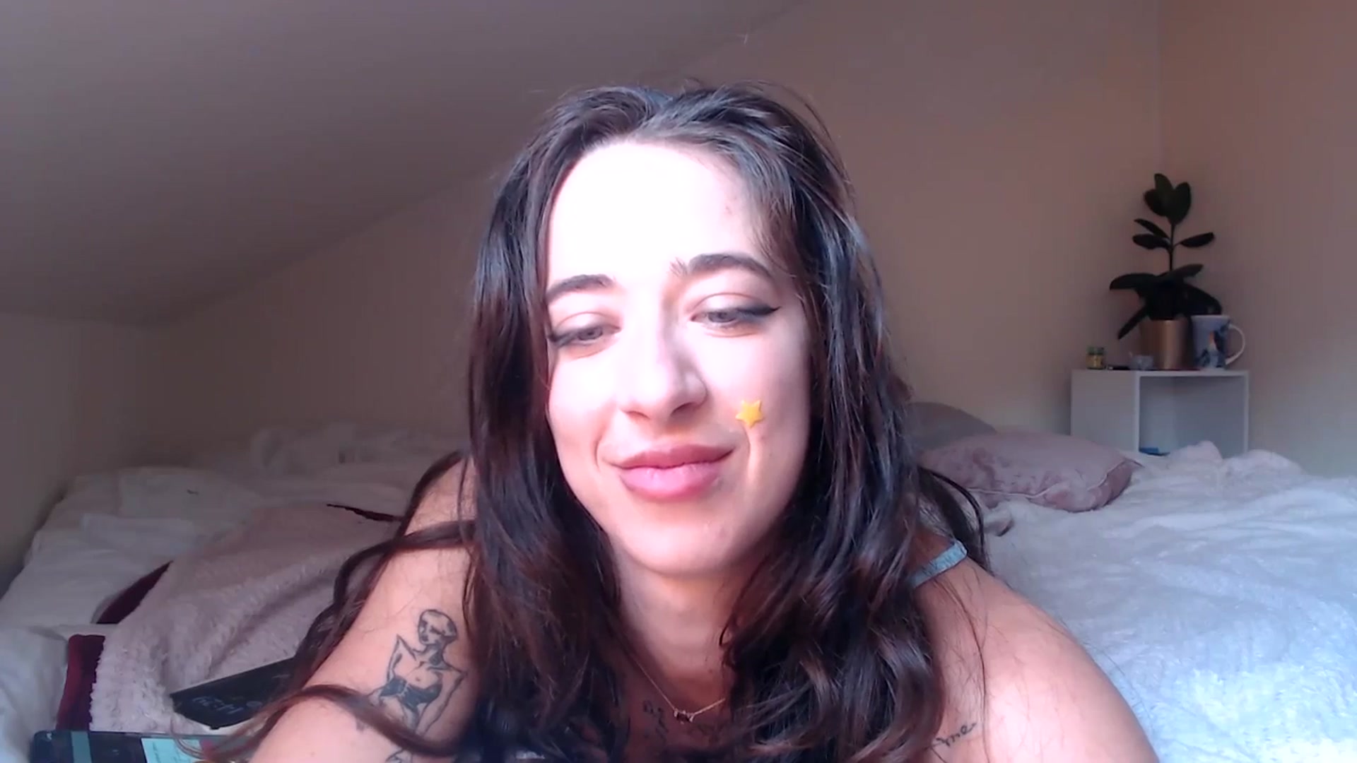 Gallery image thumbnail from KlaraDelgado's myfreecams stream on, 10/27/2025, 14:41 image 10 of 20