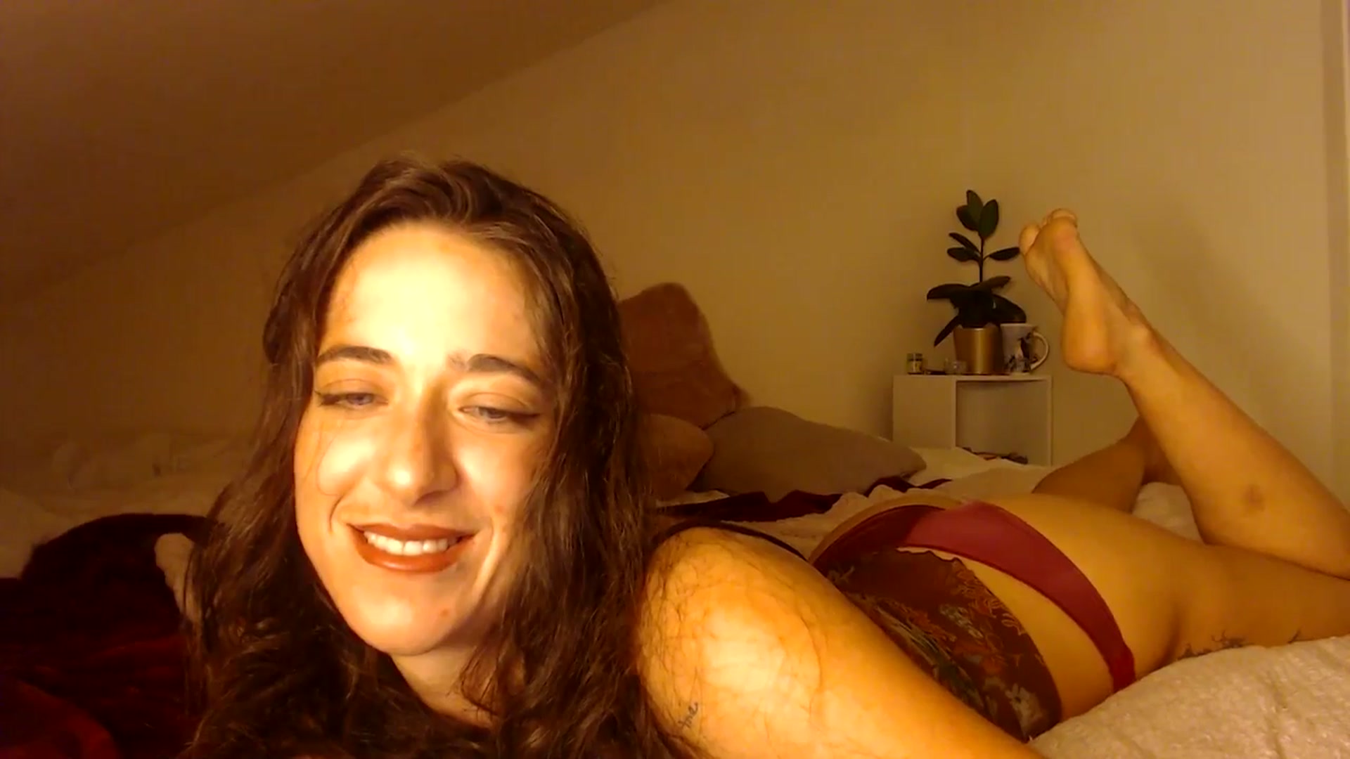 Gallery image thumbnail from KlaraDelgado's myfreecams stream on, 10/27/2025, 18:49 image 8 of 20