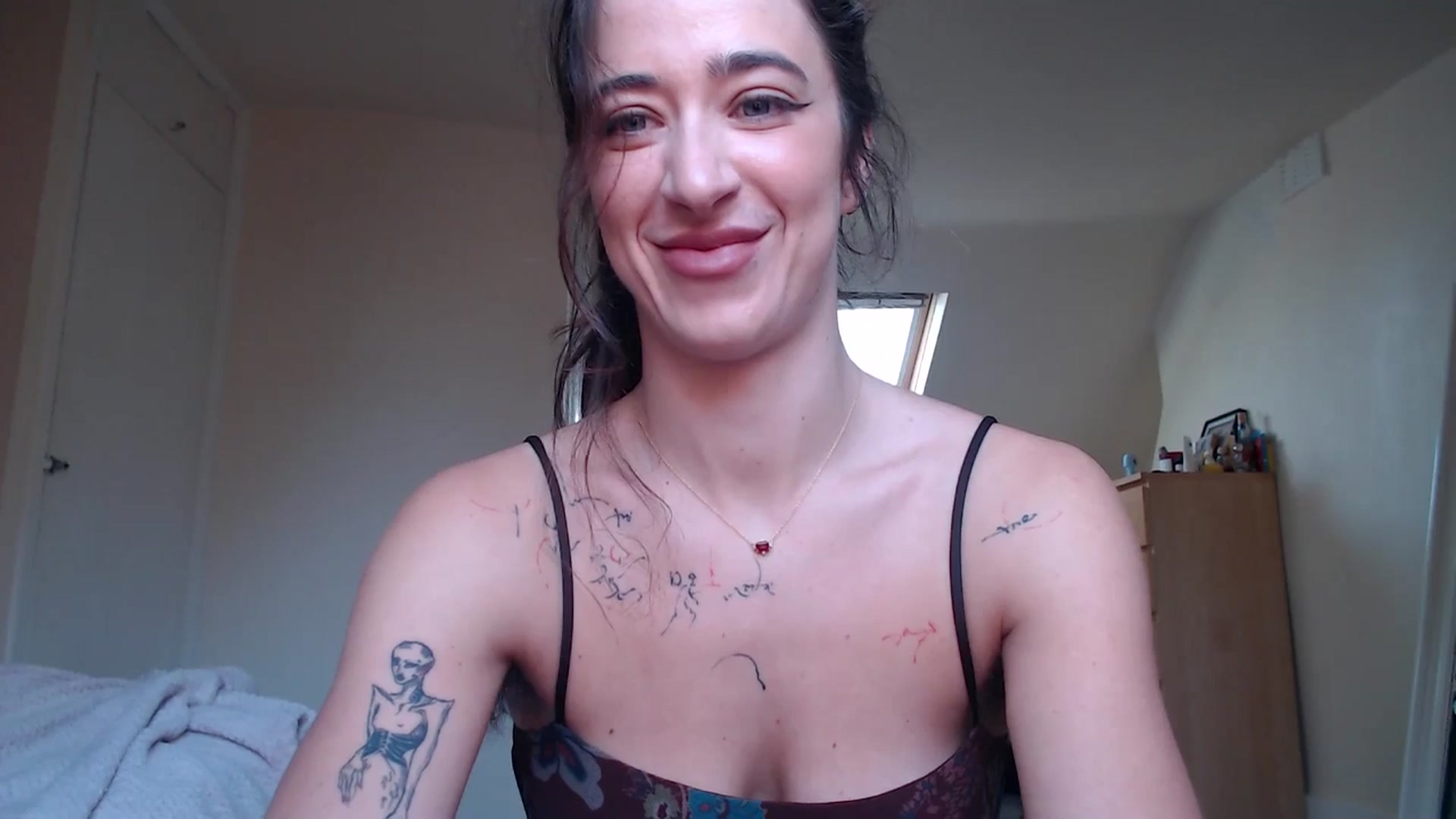 Gallery image thumbnail from KlaraDelgado's myfreecams stream on, 10/30/2025, 11:55 image 4 of 20