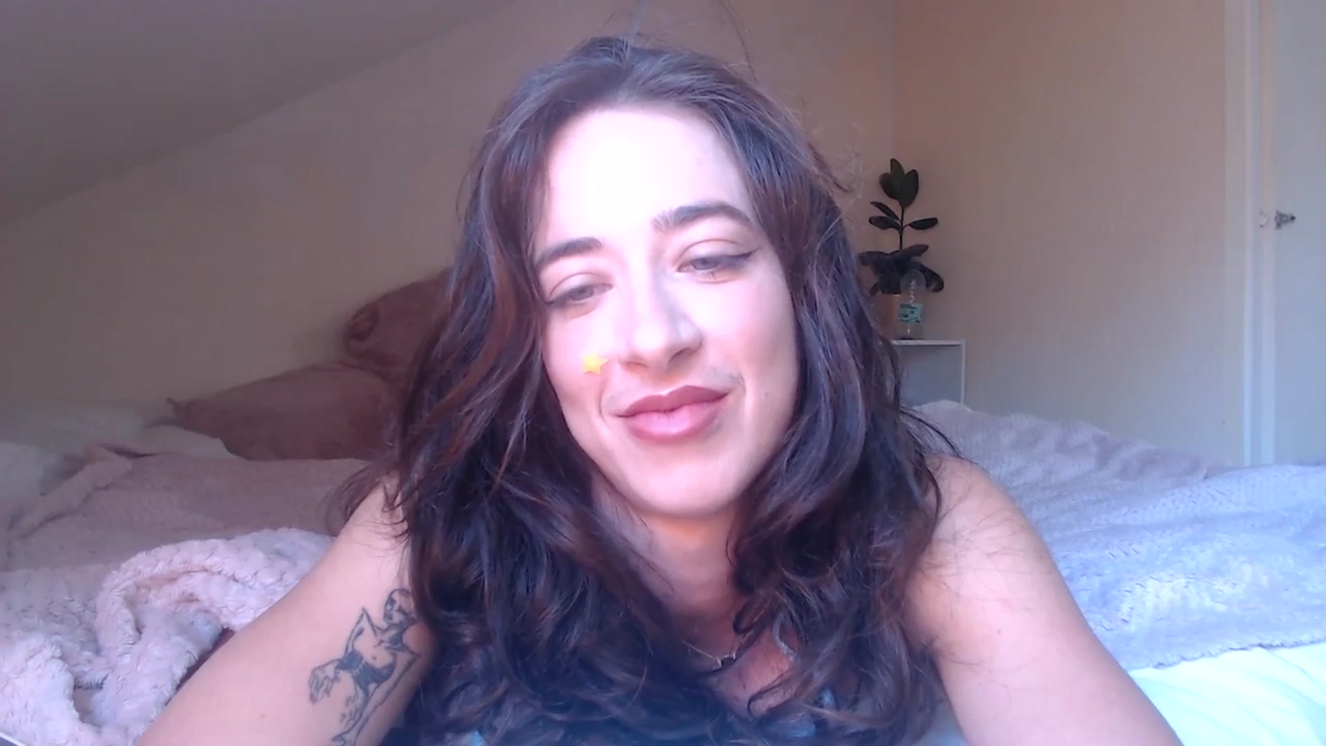 Gallery image thumbnail from KlaraDelgado's myfreecams stream on, 11/01/2025, 12:53 image 18 of 20