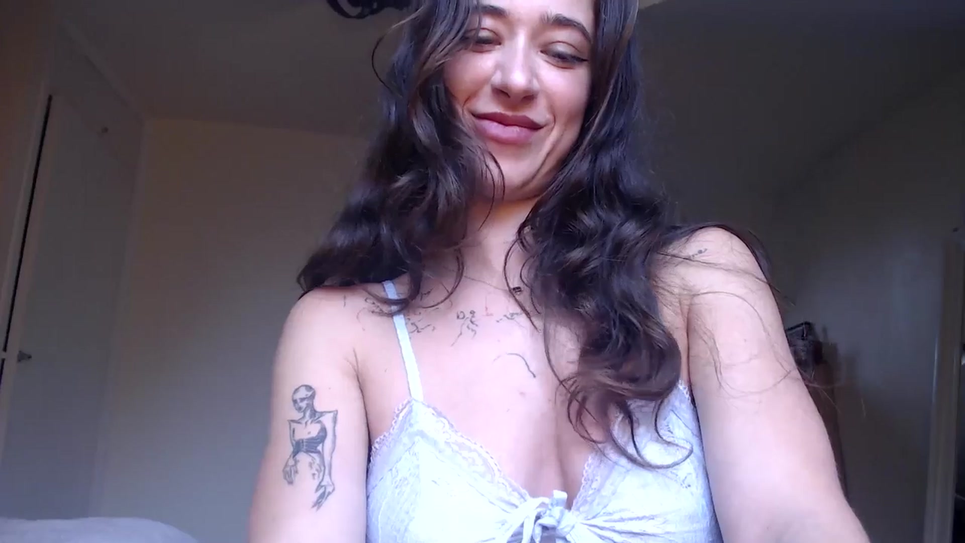 Gallery image thumbnail from KlaraDelgado's myfreecams stream on, 11/03/2025, 13:06 image 20 of 20