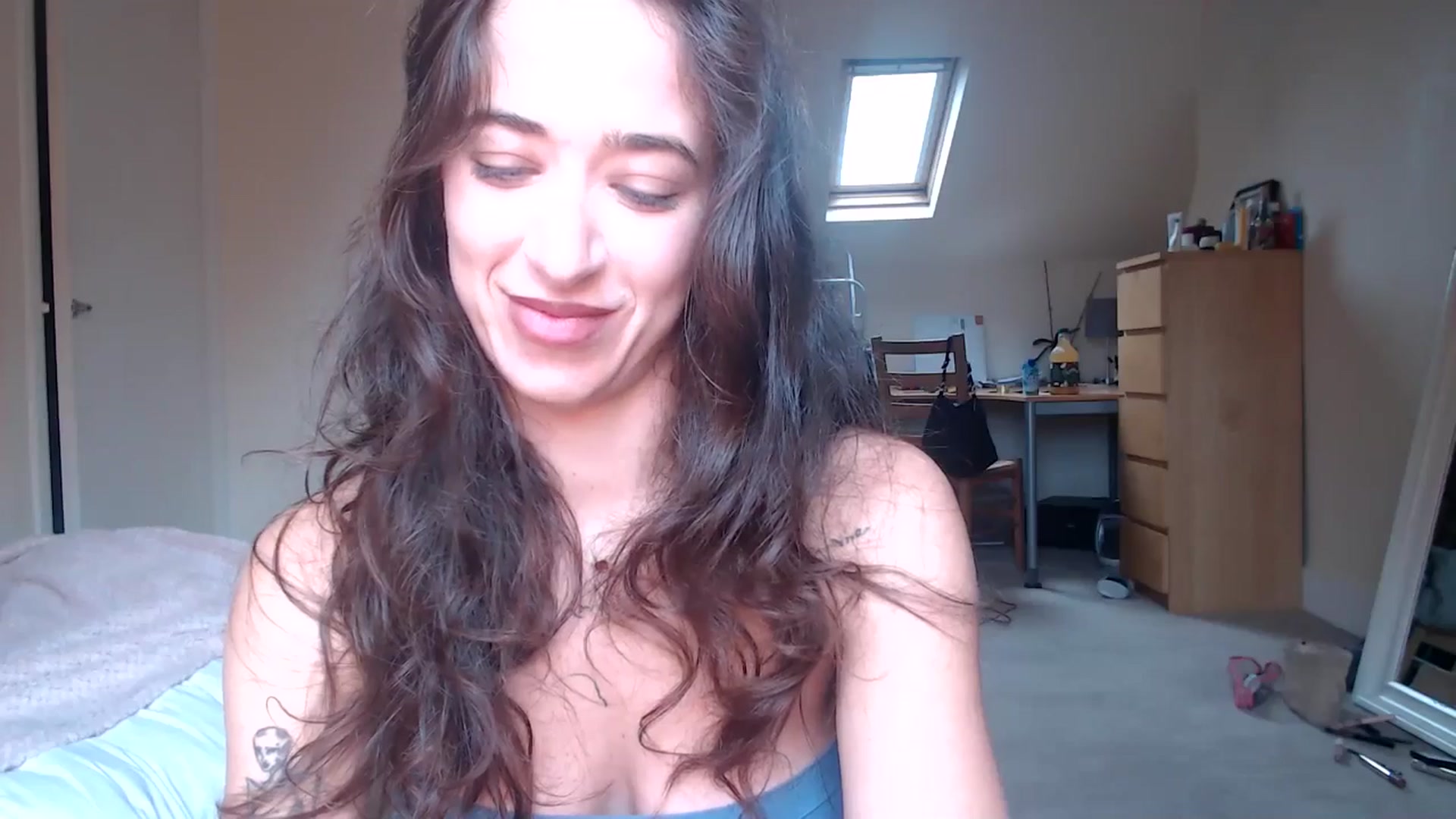 Gallery image thumbnail from KlaraDelgado's myfreecams stream on, 11/06/2025, 12:19 image 13 of 20