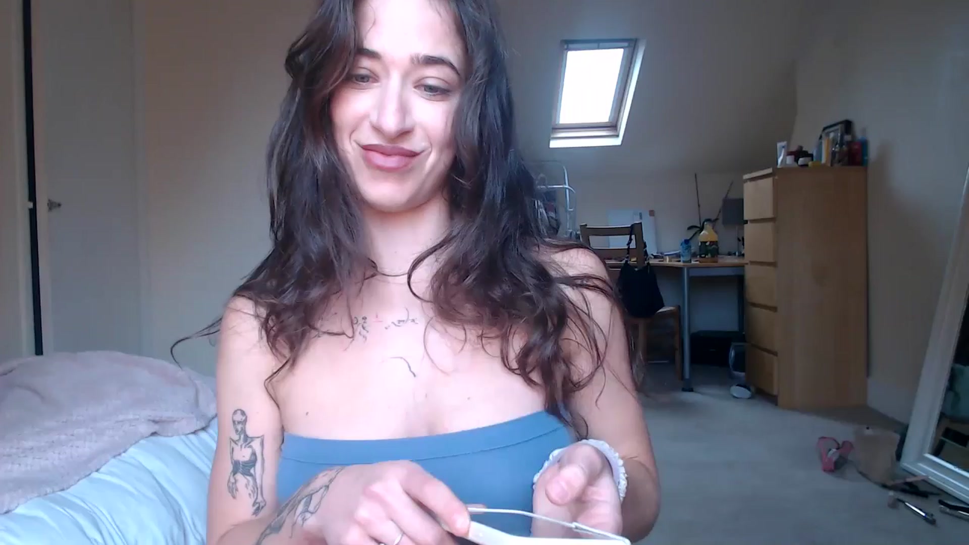 Gallery image thumbnail from KlaraDelgado's myfreecams stream on, 11/06/2025, 12:19 image 10 of 20