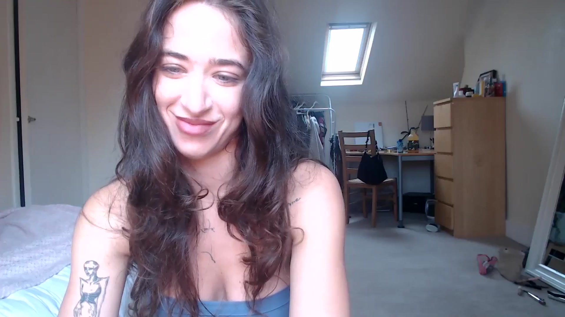 Gallery image thumbnail from KlaraDelgado's myfreecams stream on, 11/06/2025, 12:19 image 5 of 20
