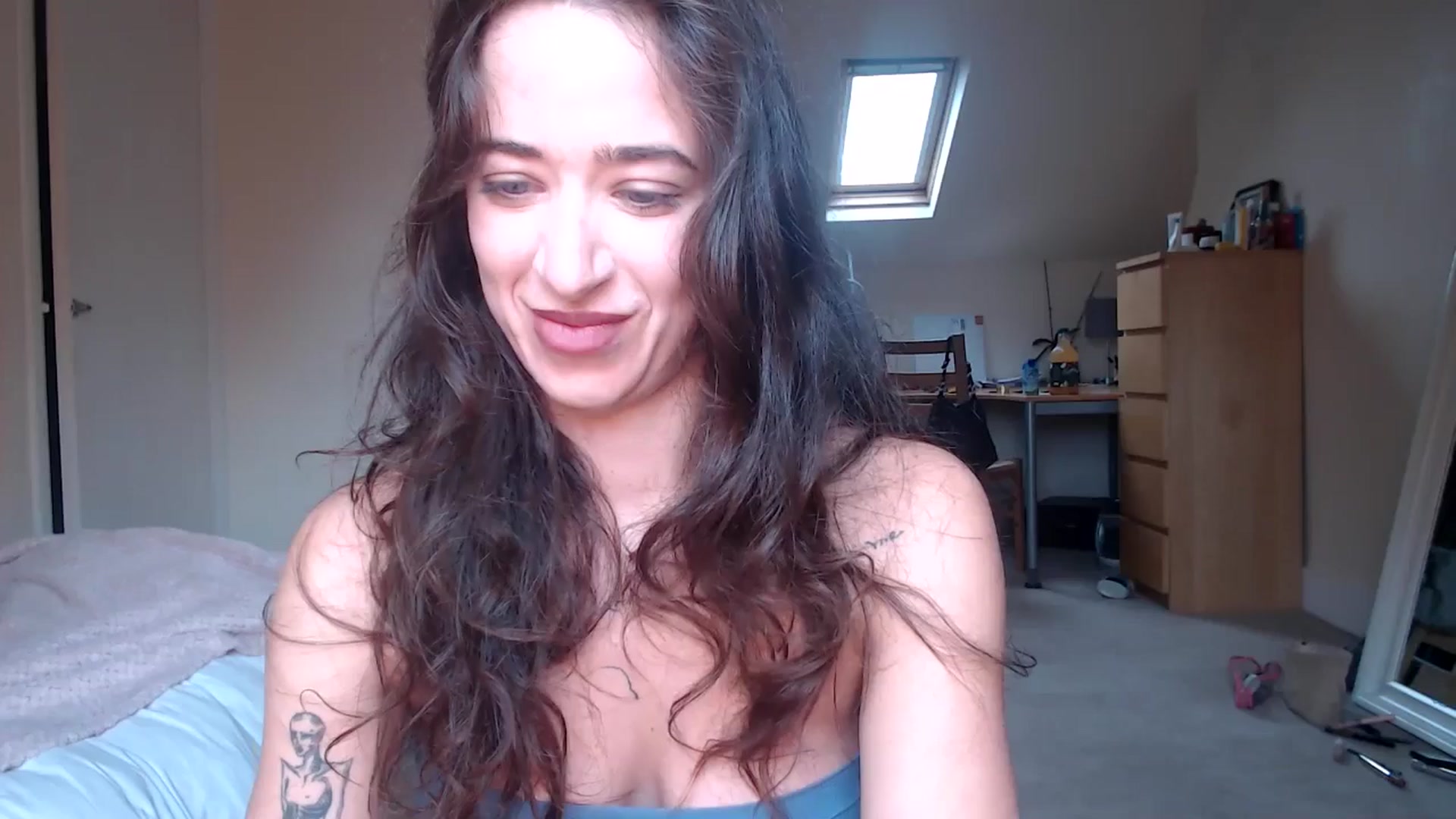 Gallery image thumbnail from KlaraDelgado's myfreecams stream on, 11/06/2025, 12:19 image 14 of 20