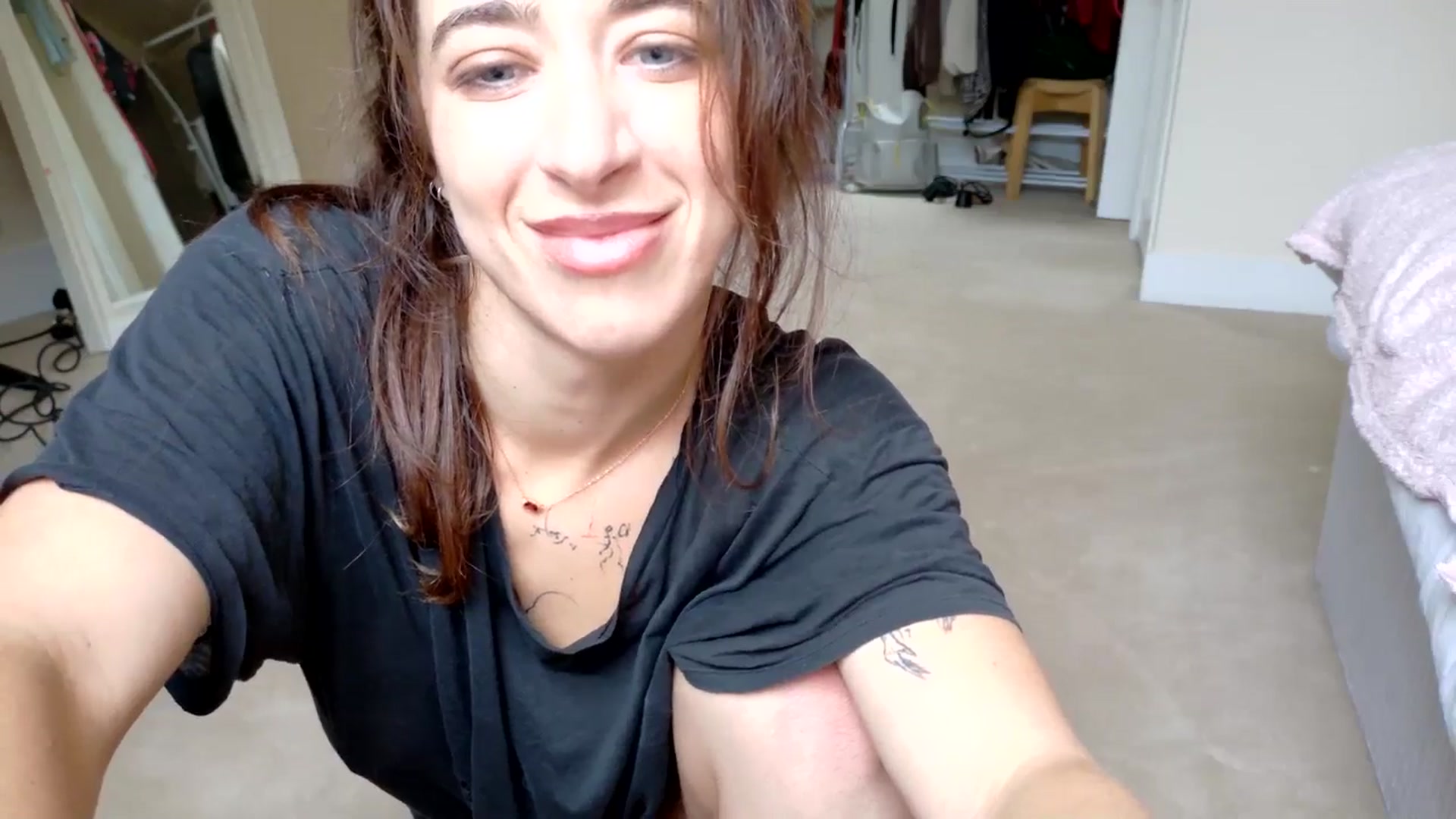Gallery image thumbnail from KlaraDelgado's myfreecams stream on, 11/20/2025, 14:05 image 20 of 20