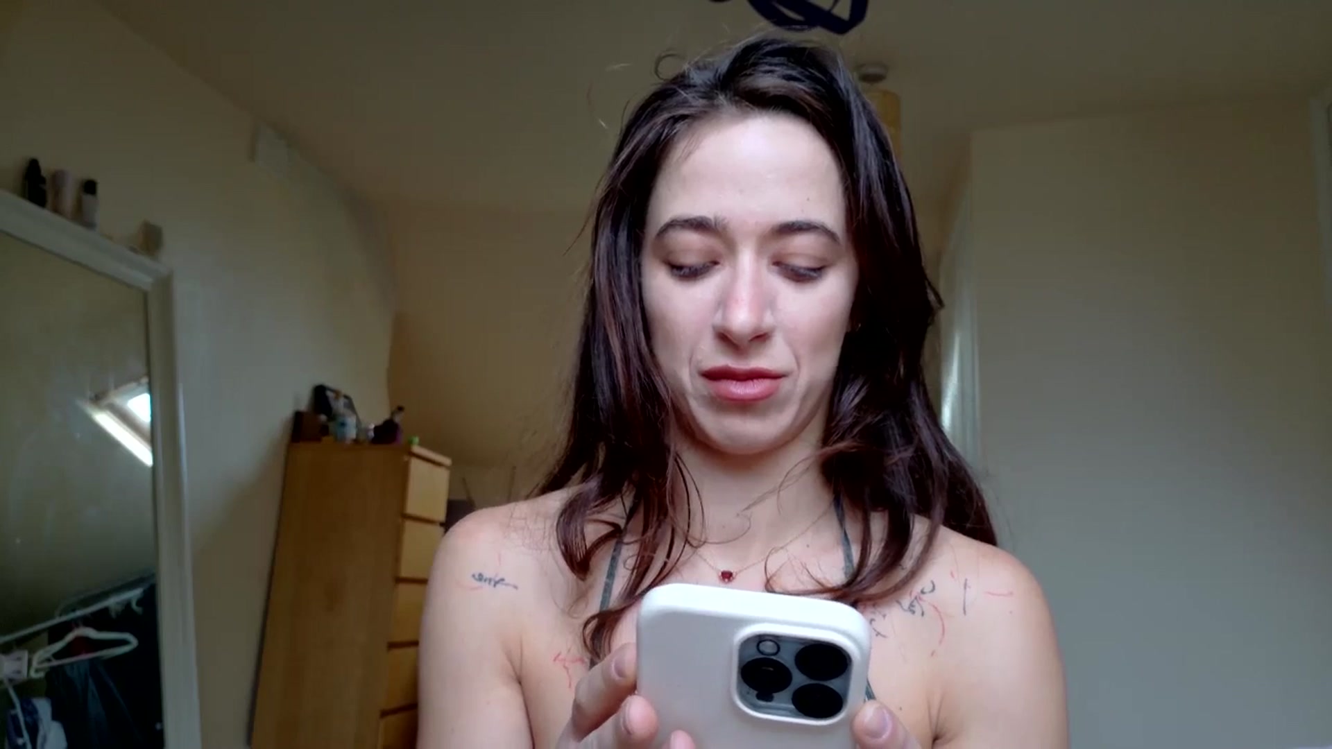 Gallery image thumbnail from KlaraDelgado's myfreecams stream on, 12/08/2025, 11:49 image 10 of 20