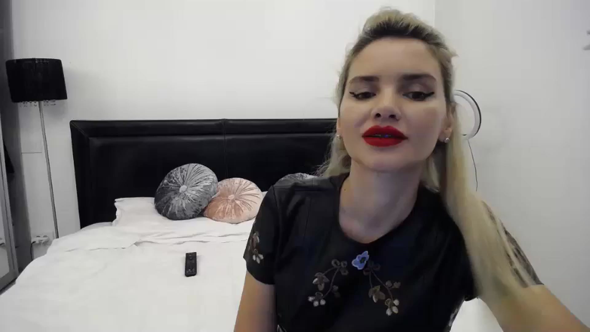 Gallery image thumbnail from Klara_Team's myfreecams stream on, 11/03/2023, 14:32 image 5 of 20