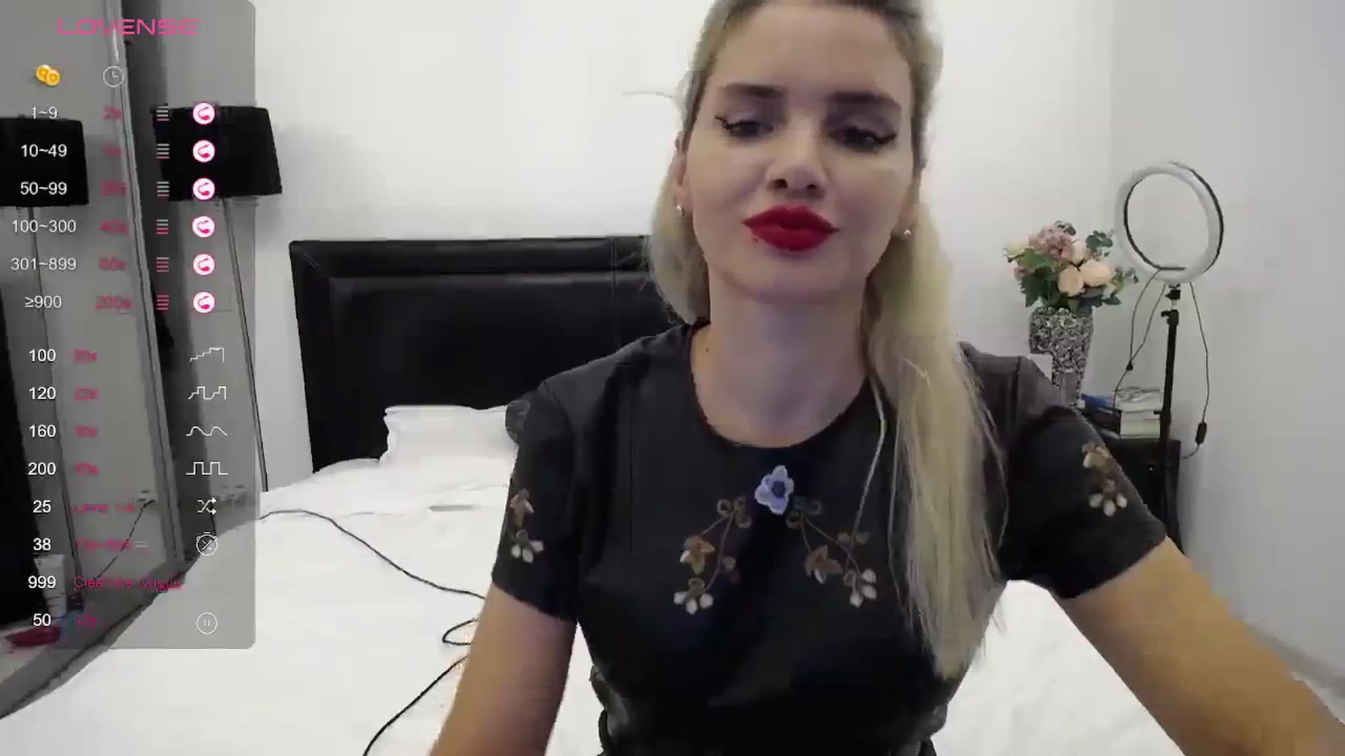Gallery image thumbnail from Klara_Team's myfreecams stream on, 11/03/2023, 15:04 image 5 of 20