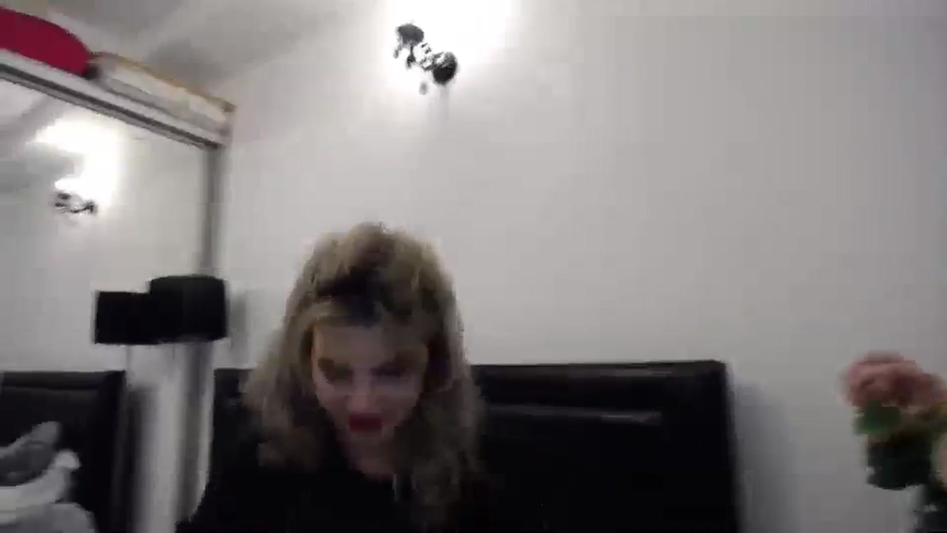 Gallery image thumbnail from Klara_Team's myfreecams stream on, 11/10/2023, 15:04 image 7 of 20