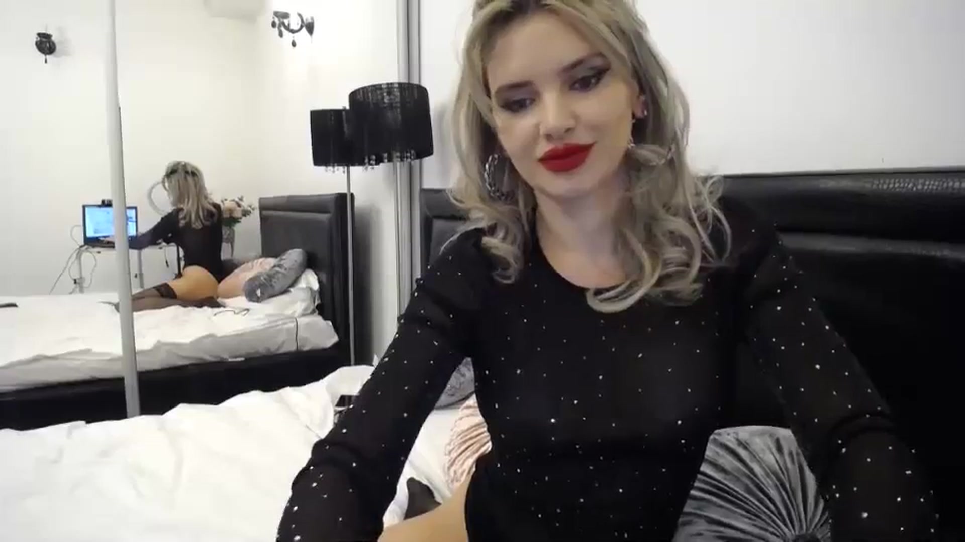 Gallery image thumbnail from Klara_Team's myfreecams stream on, 11/10/2023, 15:04 image 15 of 20