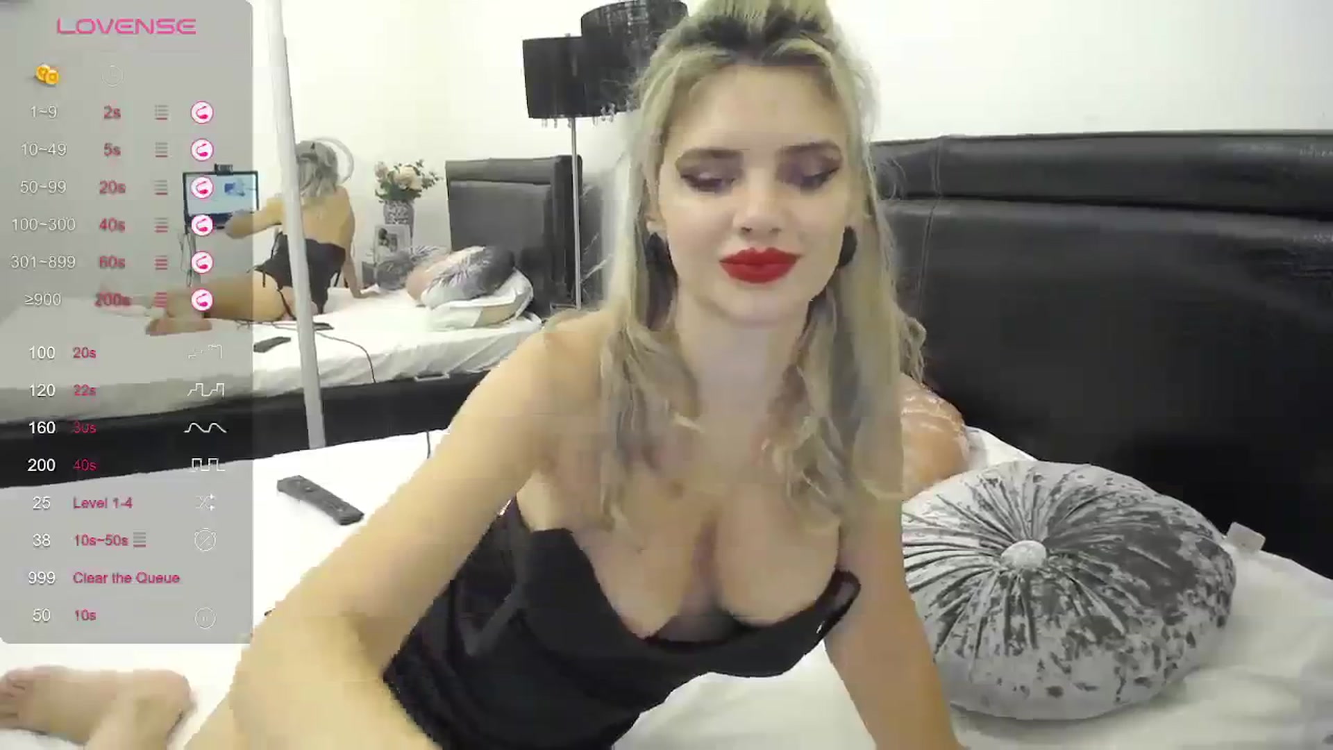 Gallery image thumbnail from Klara_Team's myfreecams stream on, 11/11/2023, 15:44 image 9 of 20