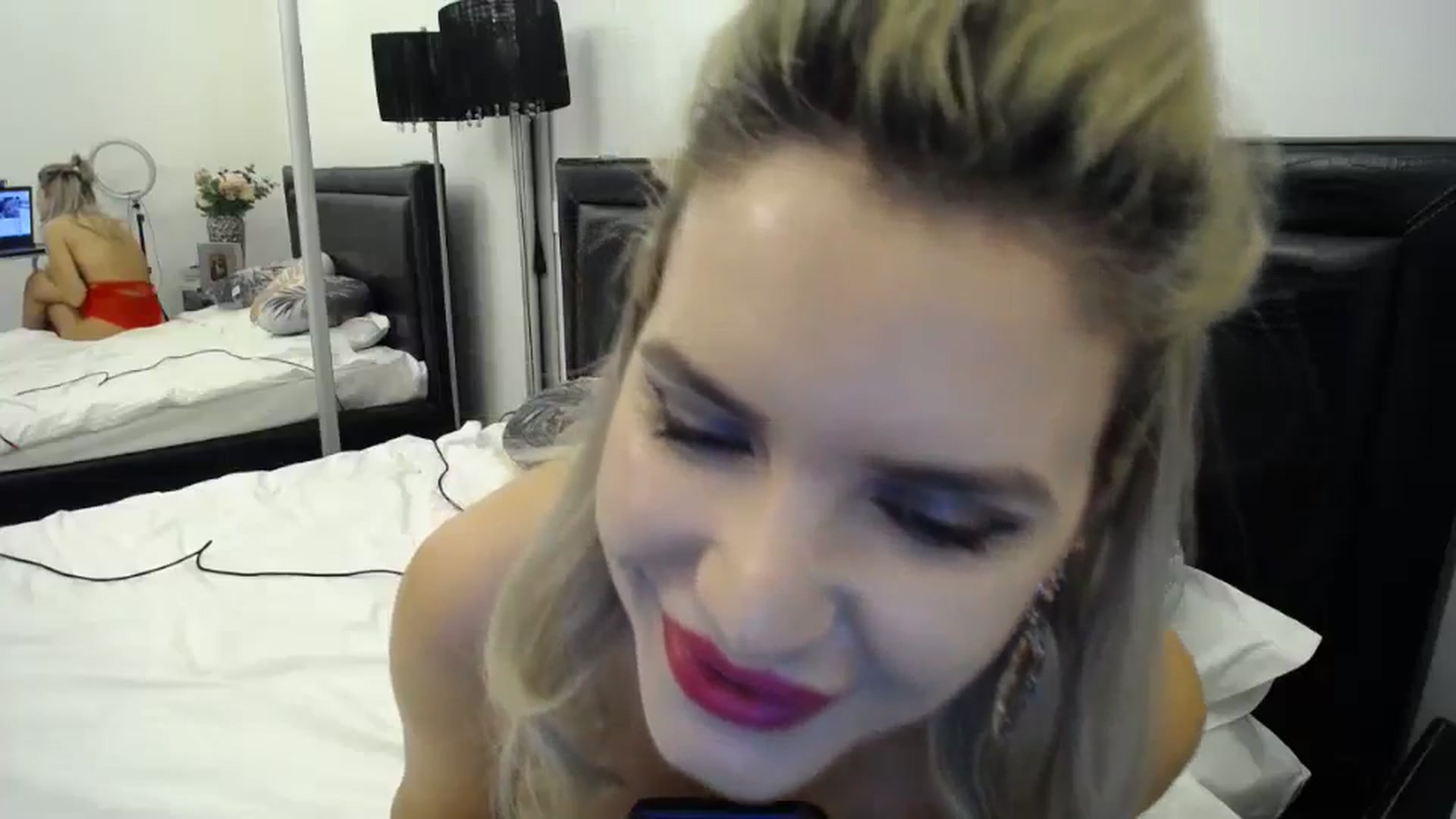 Gallery image thumbnail from Klara_Team's myfreecams stream on, 11/14/2023, 22:31 image 13 of 20
