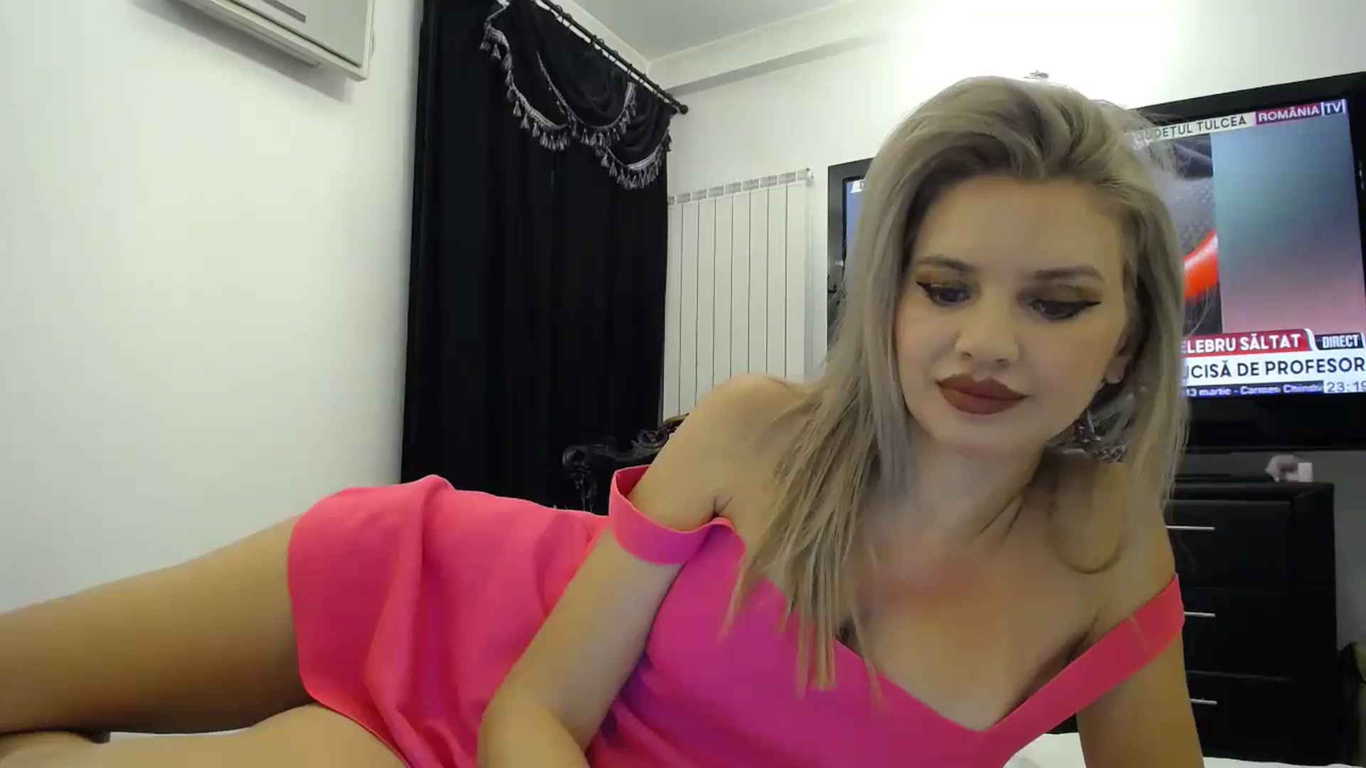 Gallery image thumbnail from Klarita's myfreecams stream on, 02/26/2026, 21:35 image 9 of 20