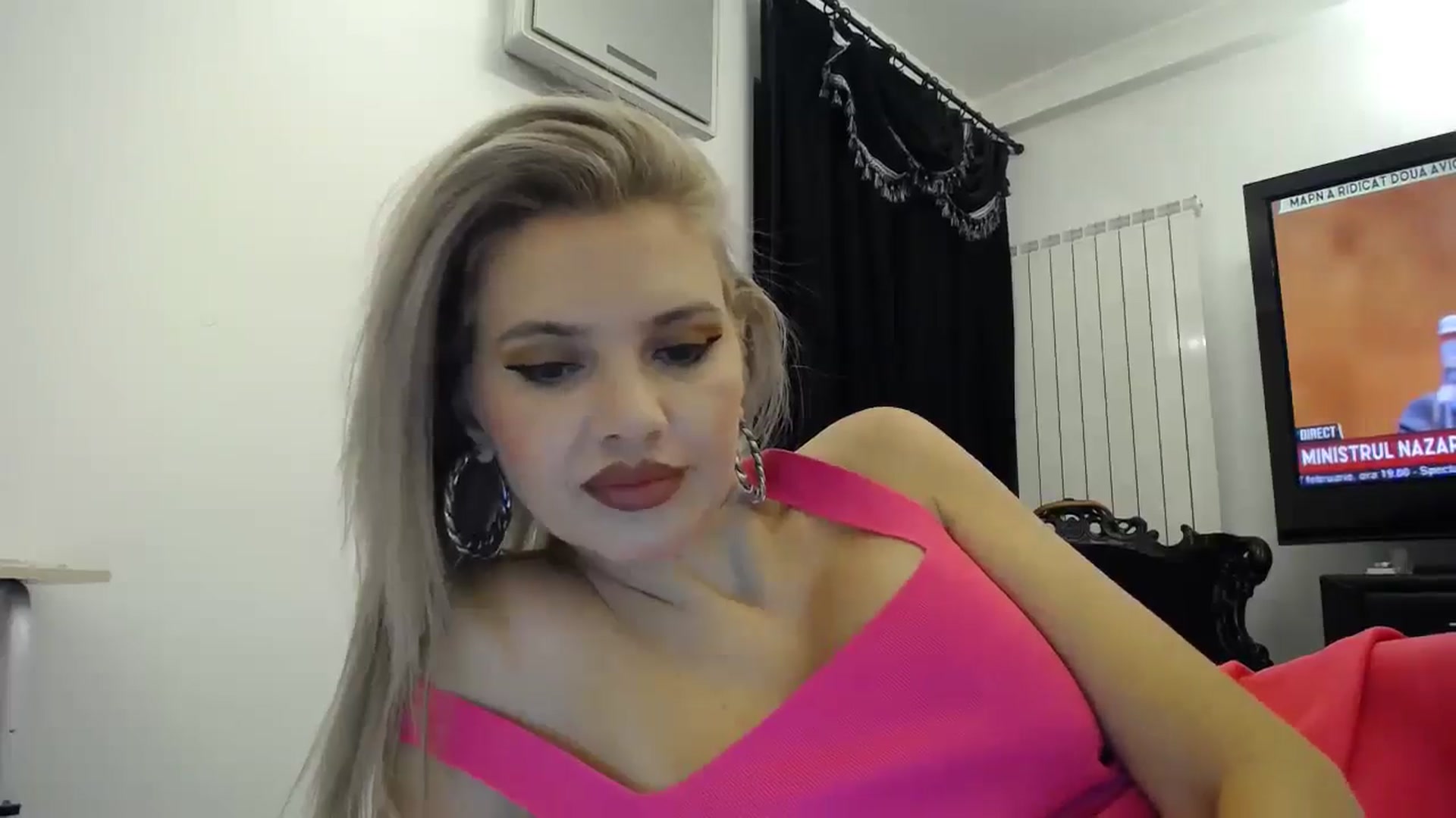Gallery image thumbnail from Klarita's myfreecams stream on, 02/26/2026, 23:34 image 8 of 20