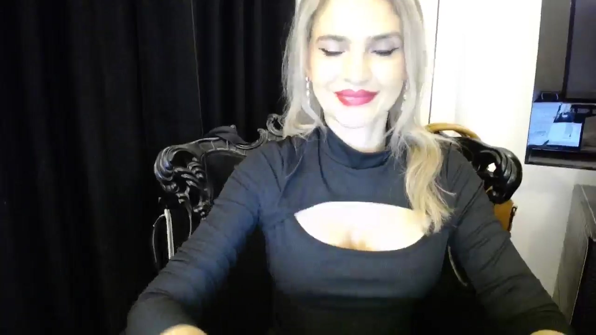 Gallery image thumbnail from Klarita's myfreecams stream on, 03/05/2026, 21:21 image 7 of 20