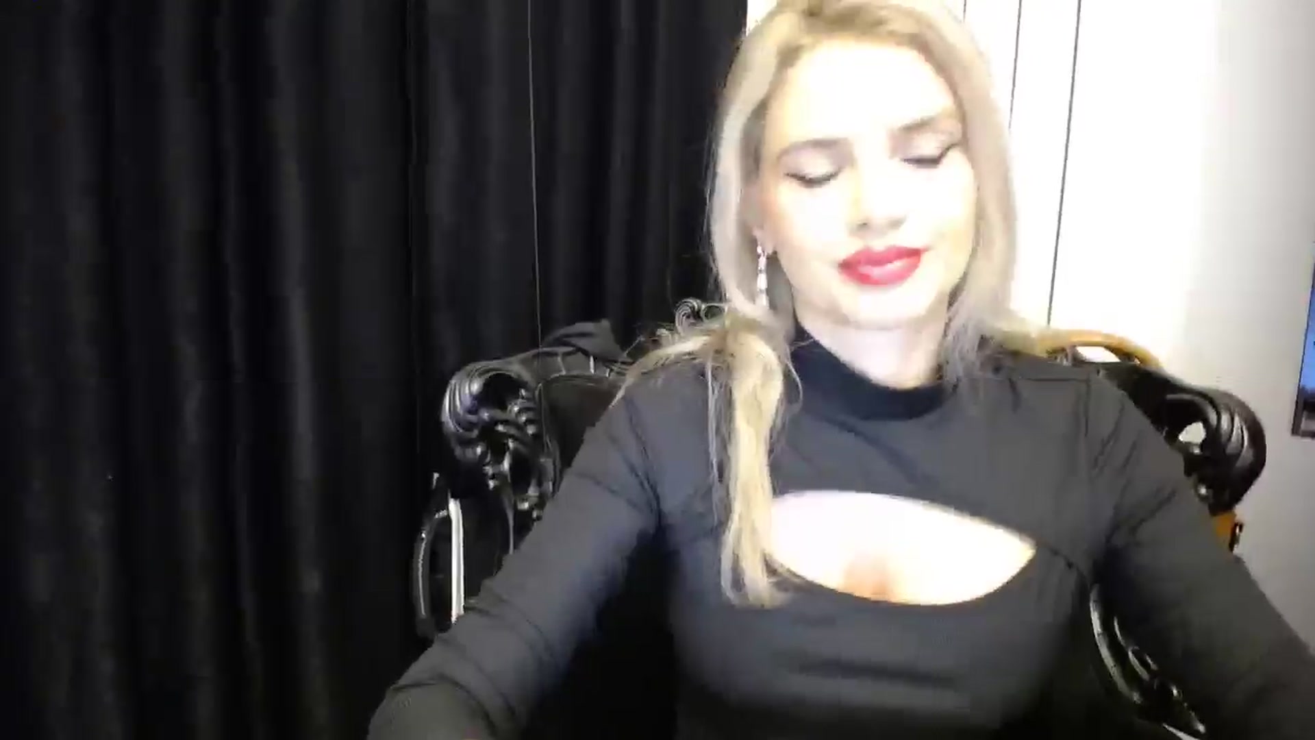 Gallery image thumbnail from Klarita's myfreecams stream on, 03/05/2026, 21:21 image 12 of 20