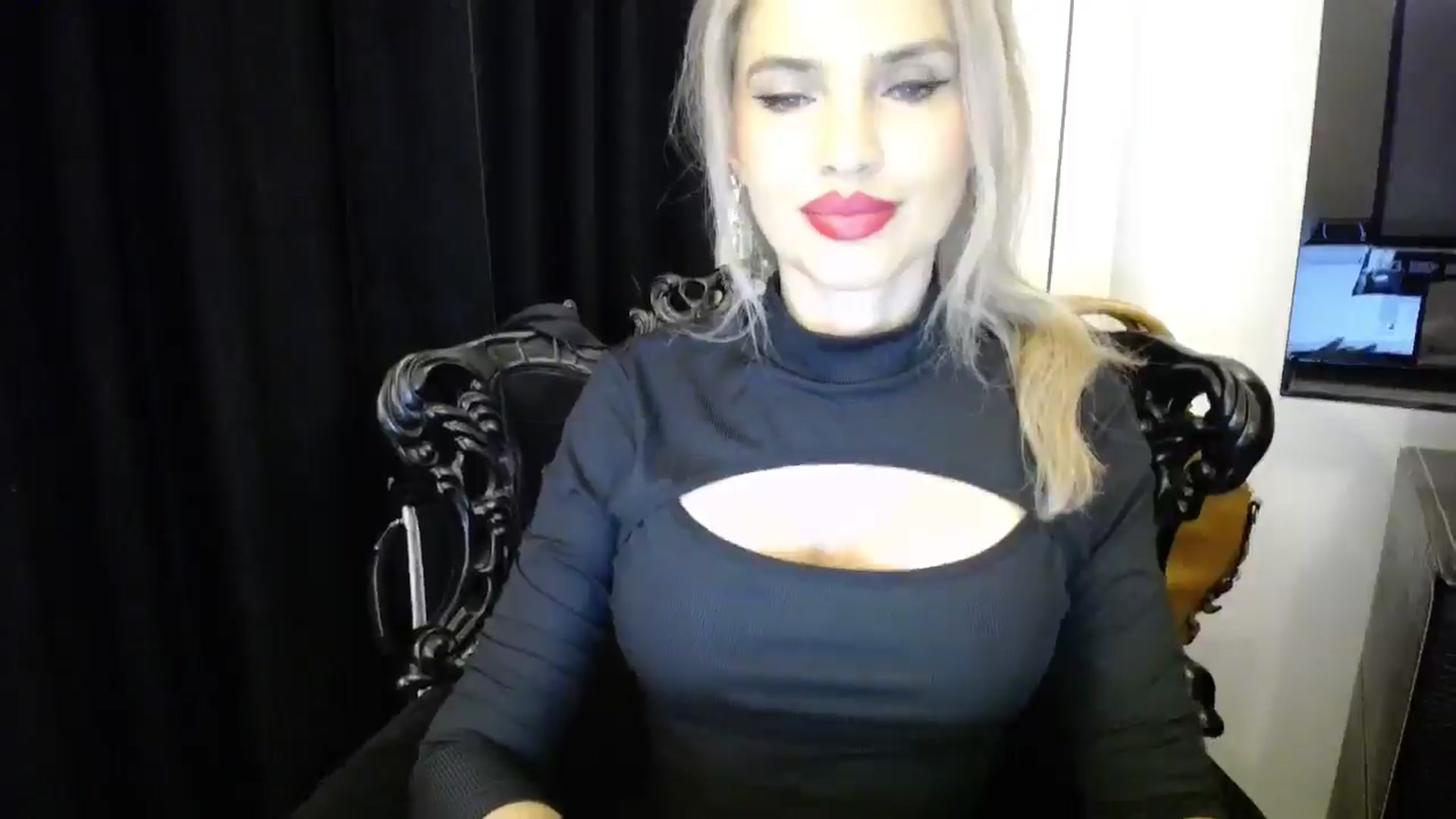 Gallery image thumbnail from Klarita's myfreecams stream on, 03/05/2026, 21:21 image 4 of 20