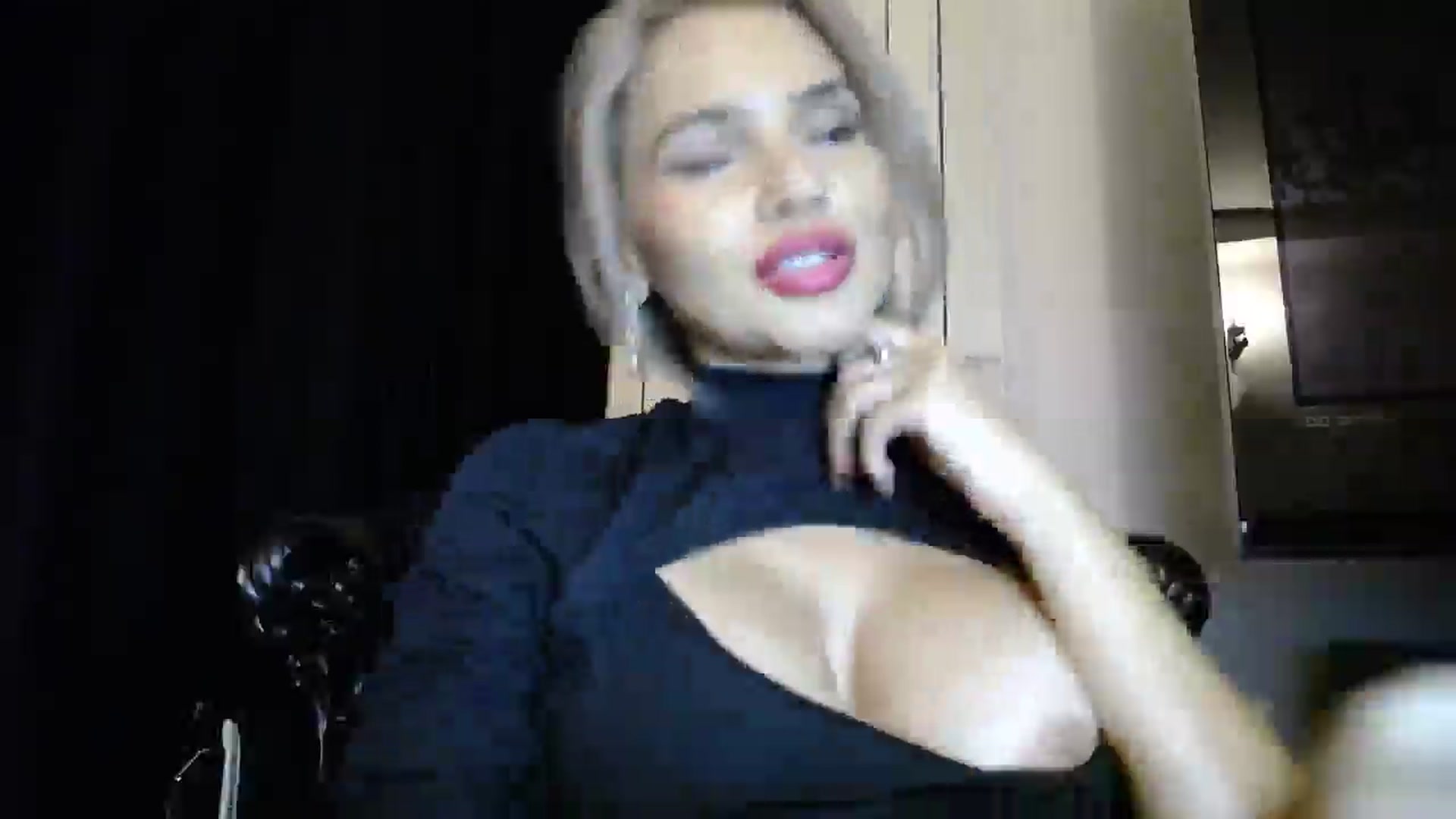Gallery image thumbnail from Klarita's myfreecams stream on, 03/05/2026, 22:03 image 19 of 20