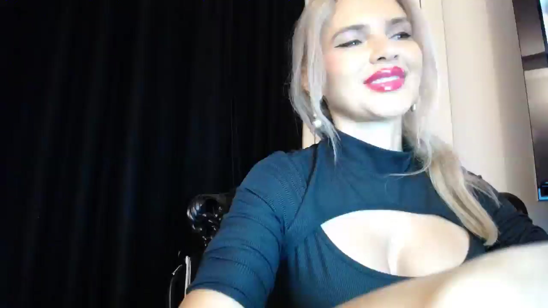 Gallery image thumbnail from Klarita's myfreecams stream on, 03/05/2026, 22:57 image 19 of 20